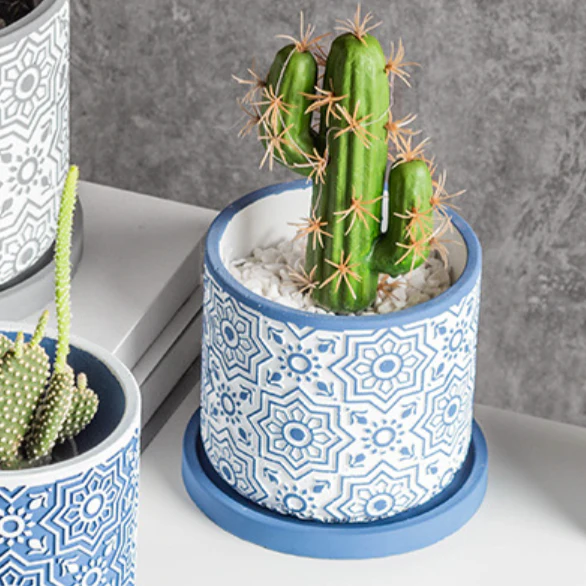 Elegant Ceramic Pot with Plate - Image 8