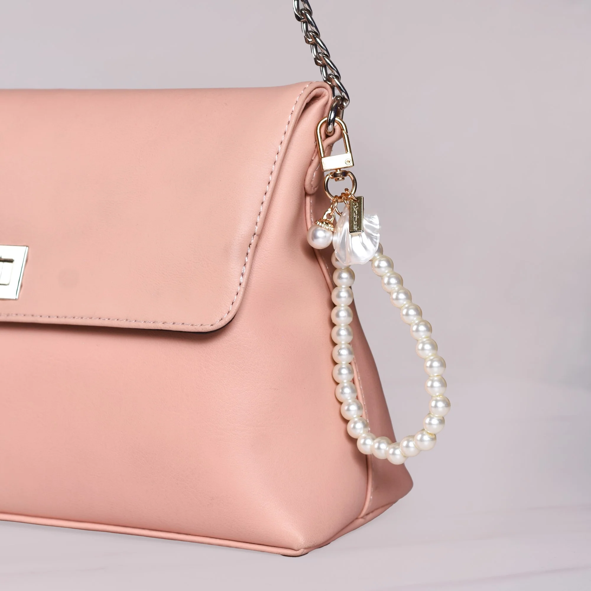 Elegant Faux Pearl Keychain - Image 3
