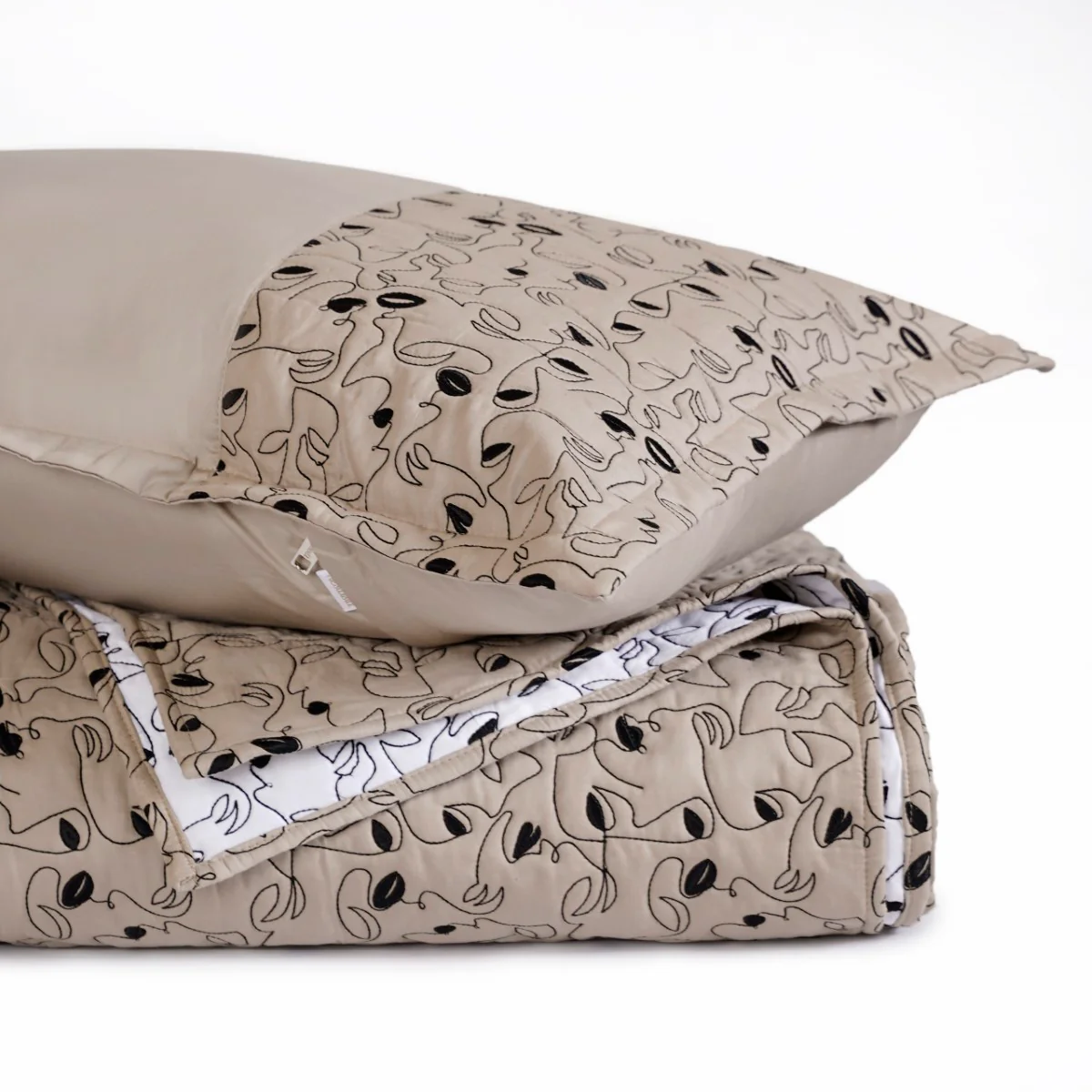 Embroidered King Size Bed Cover Beige - Image 4