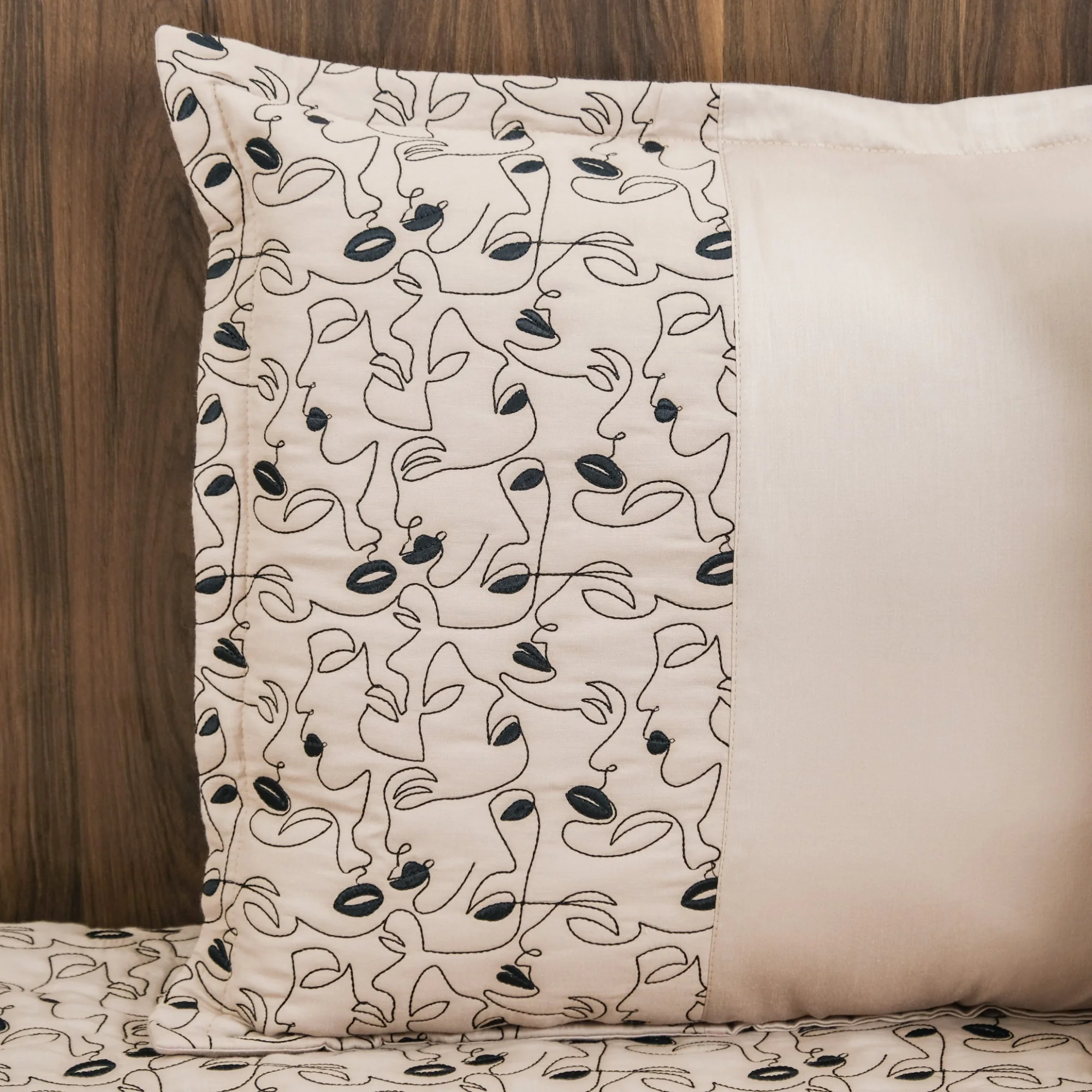 Embroidered King Size Bed Cover Beige - Image 9