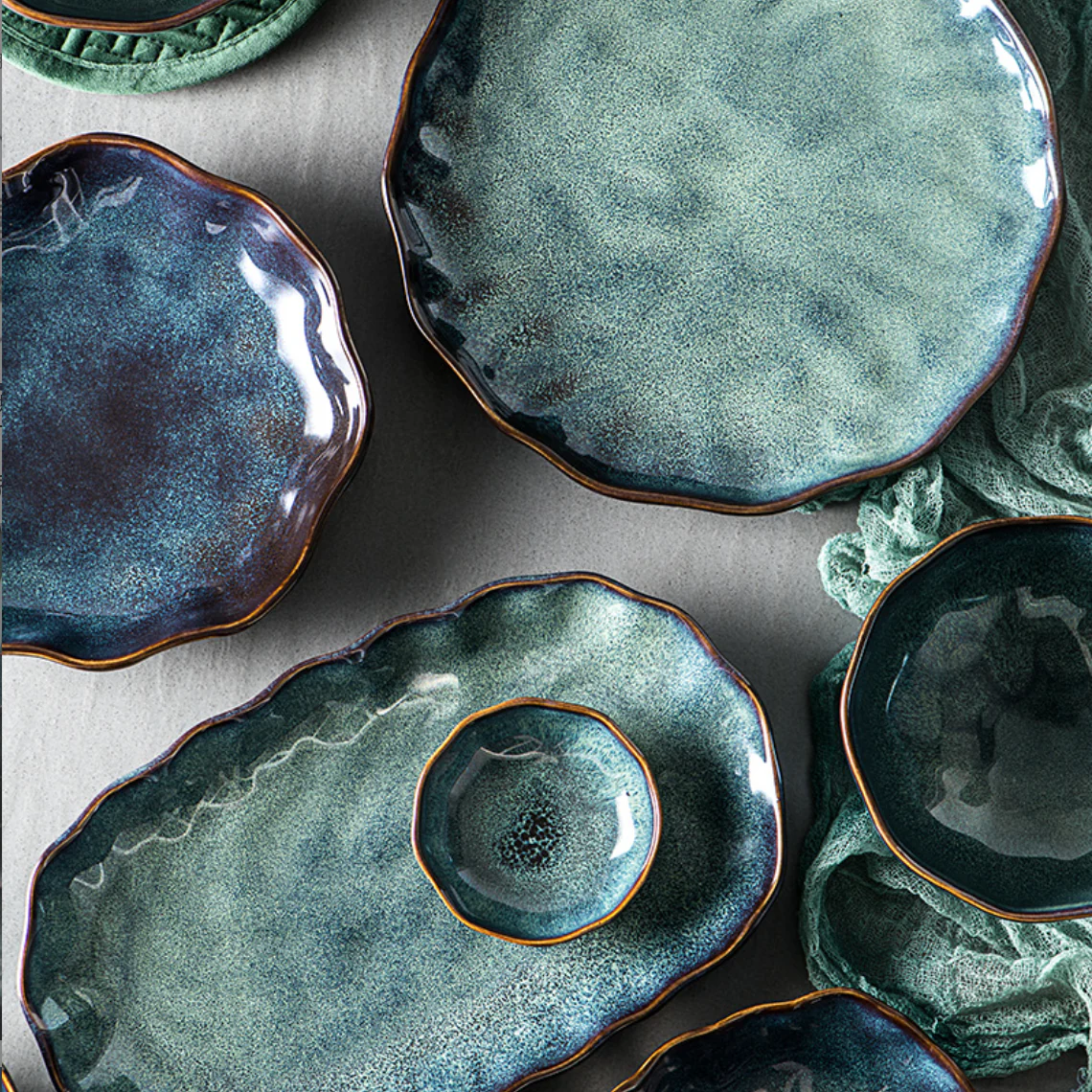 Emerald Serving Bowl - Image 4