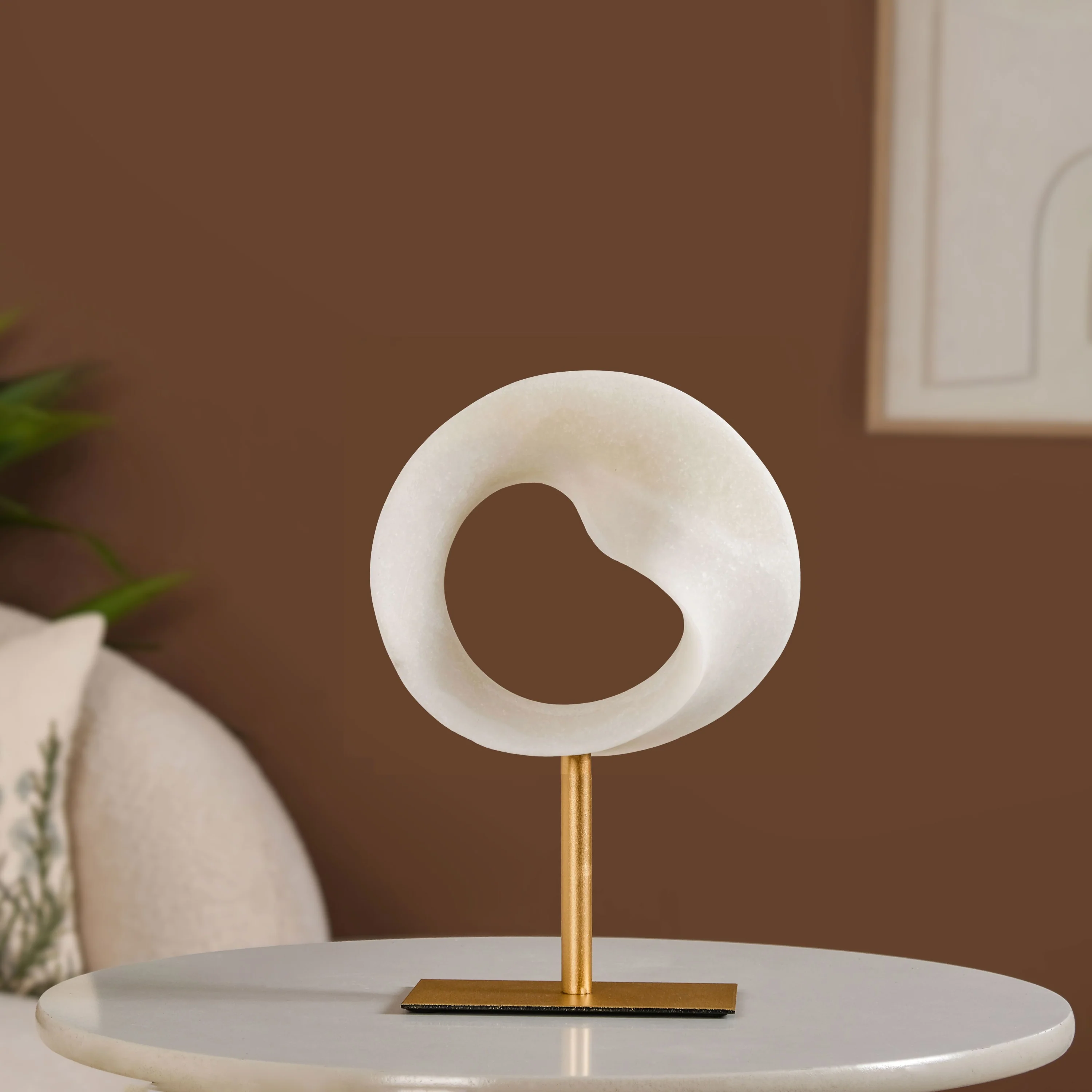 Eternal Loop Resin Table Decor - Image 6