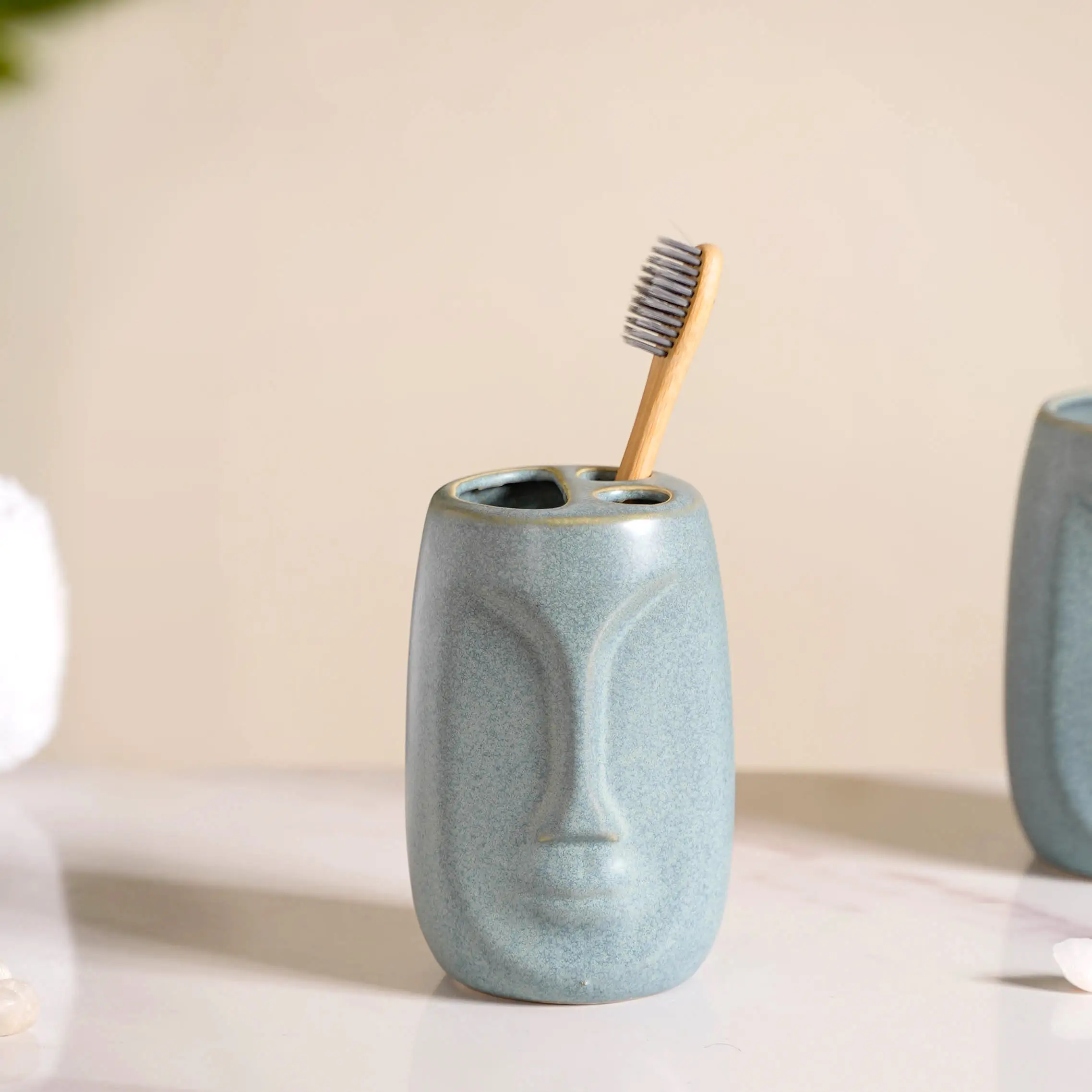 Face Vase Inspired Bath Set Of 3 - Image 10