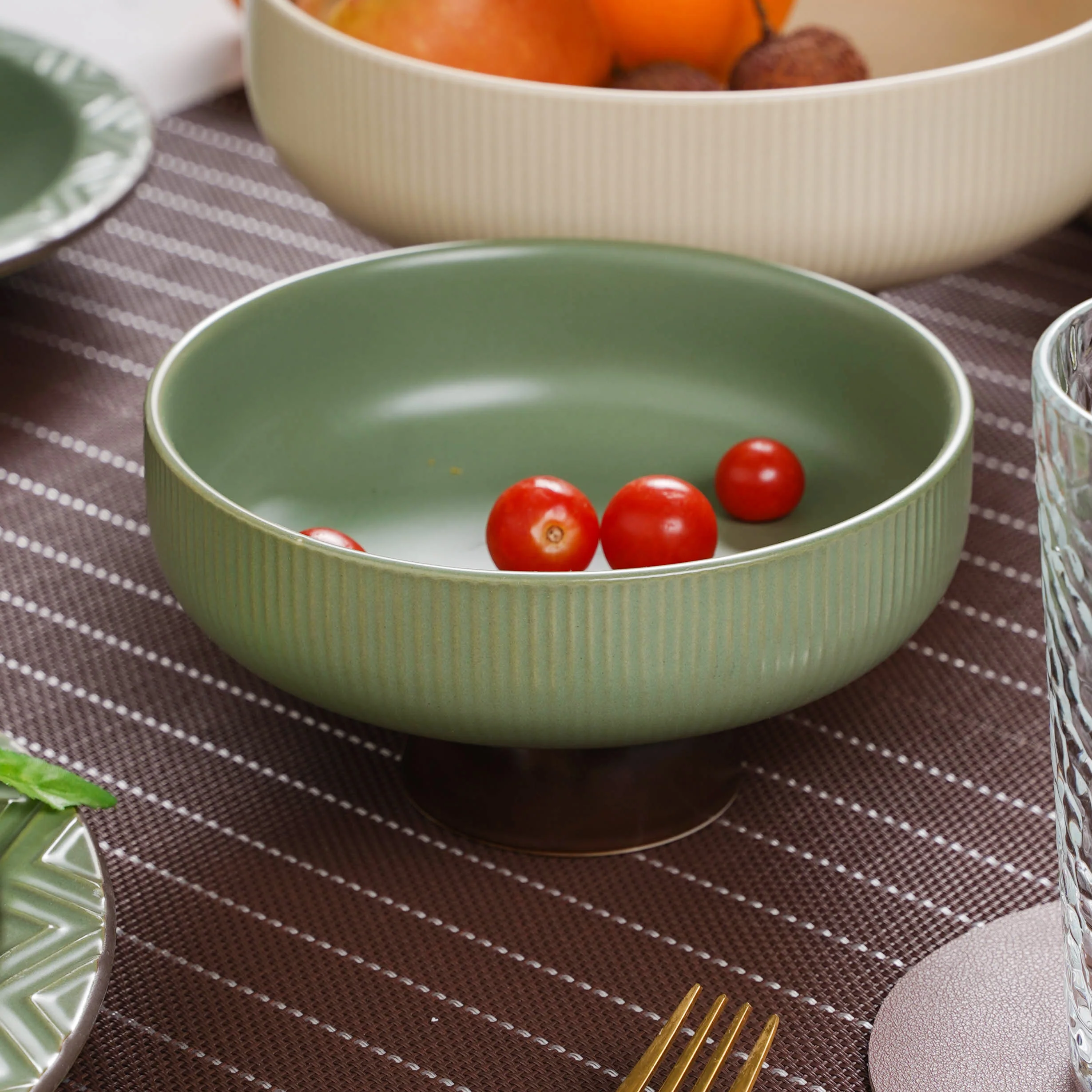 Fern Green Fruit Bowl Small - Image 8