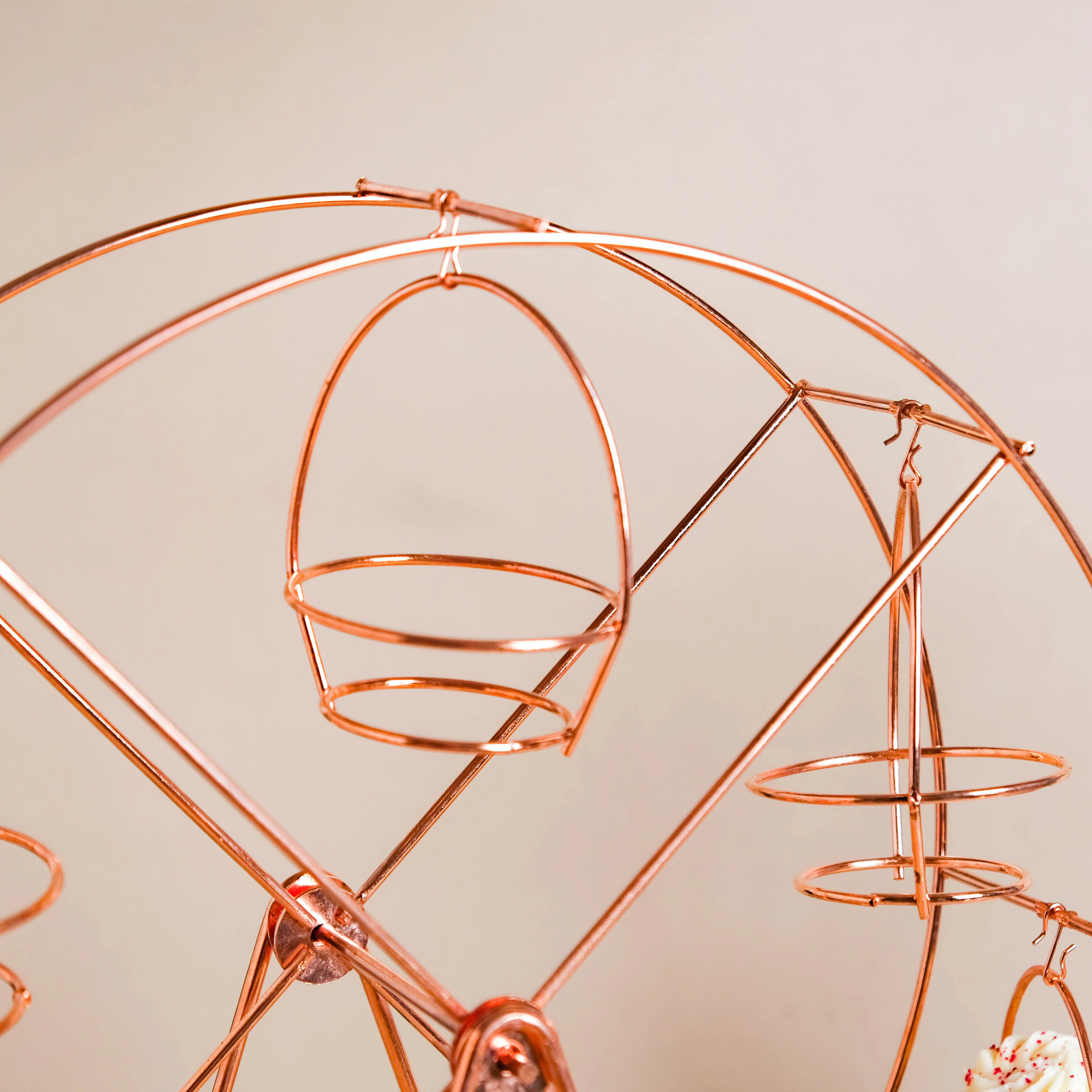 Ferris Wheel Cupcake Stand - Image 10