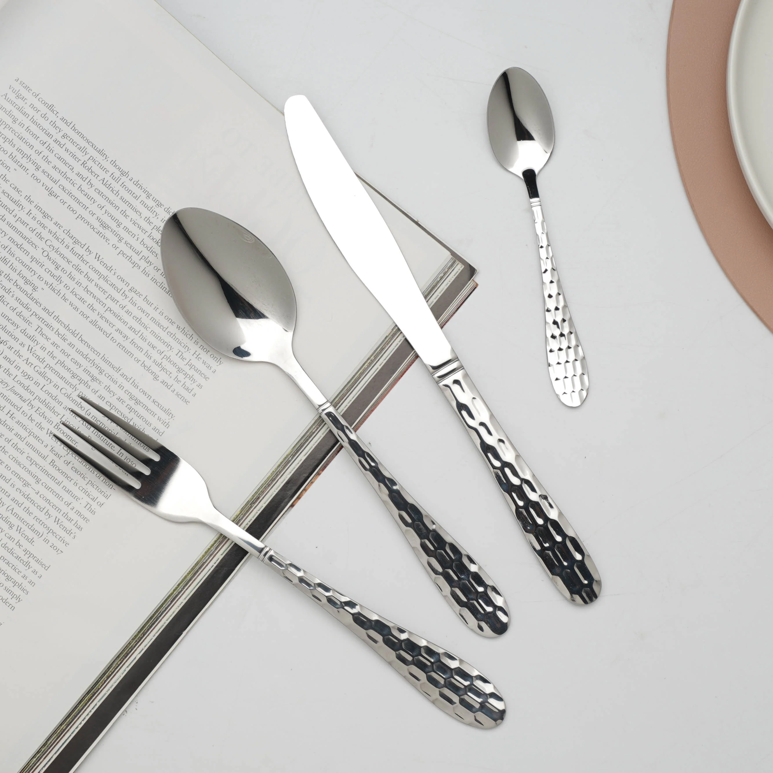 Flatware Set - Image 16