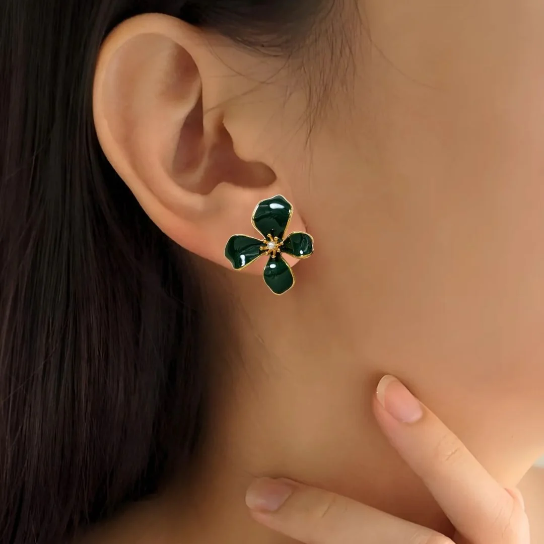 Flora Twist Stud Earrings Green - Image 2