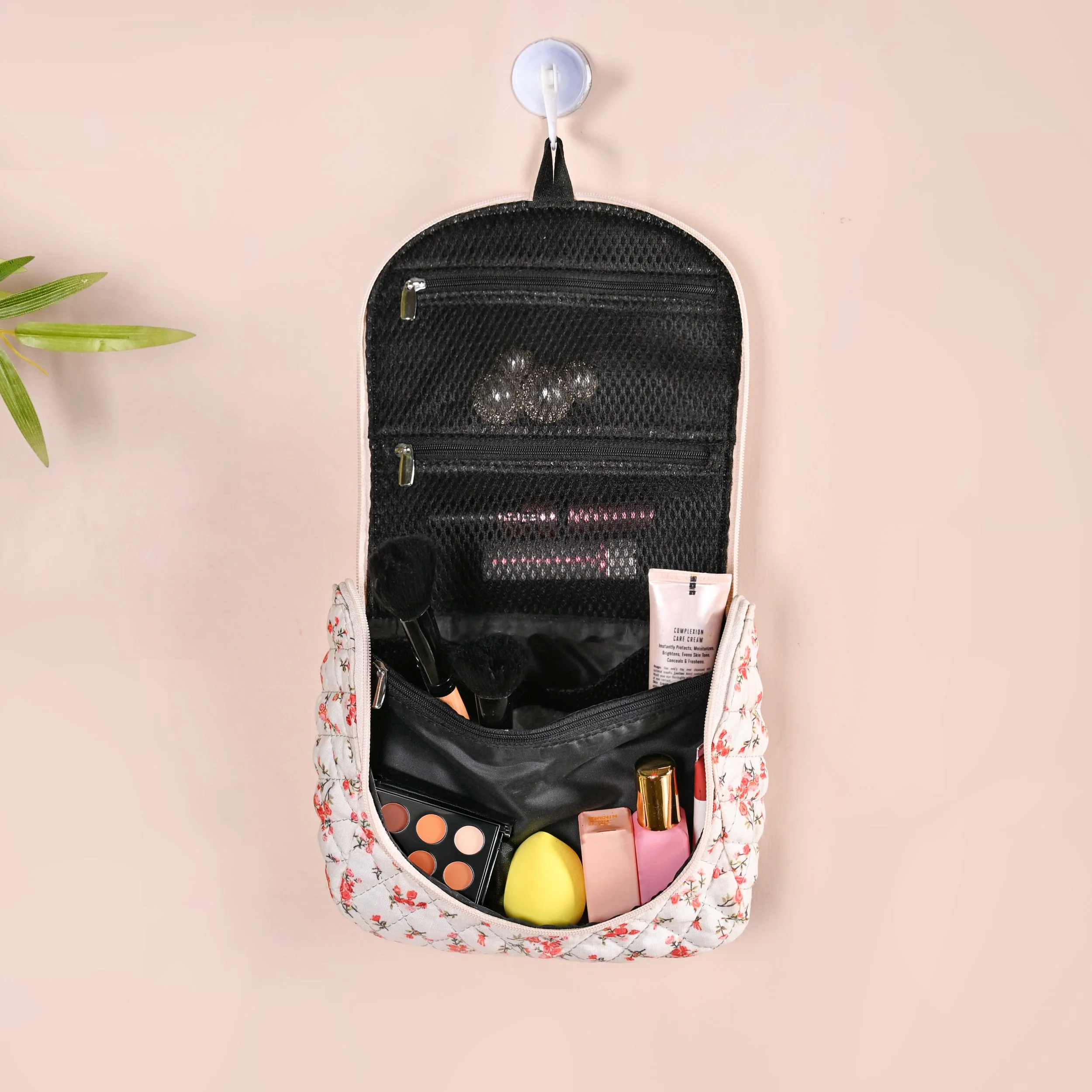 Floral Hanging Travel Organiser And Makeup Bag - Image 3