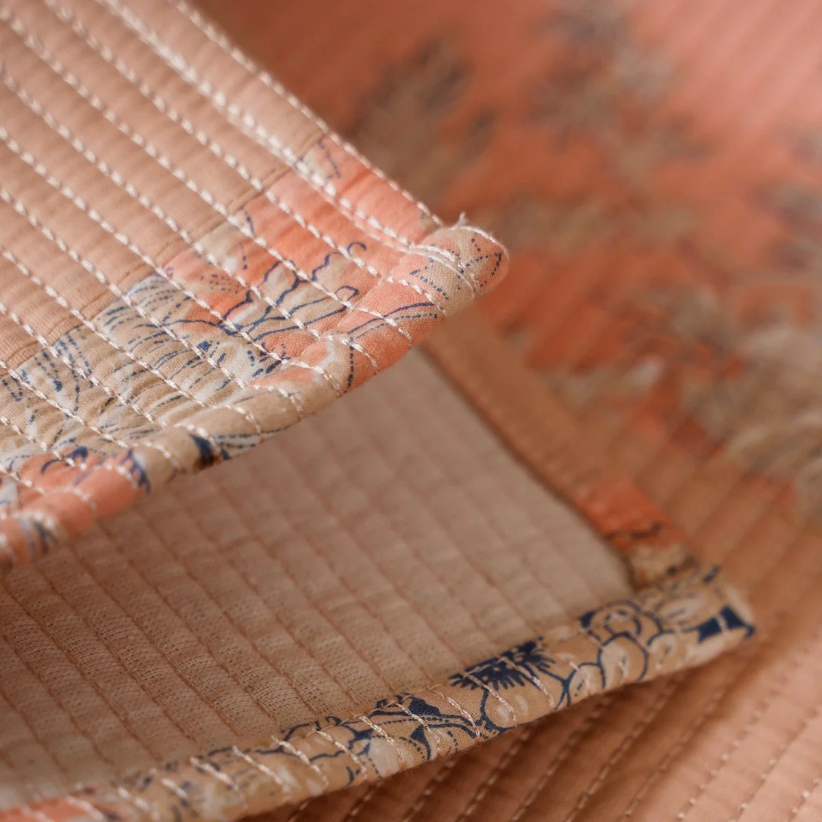 Floral Quilted Cotton King Size Bed Cover Peach Pink 102x93 Inch - Image 10