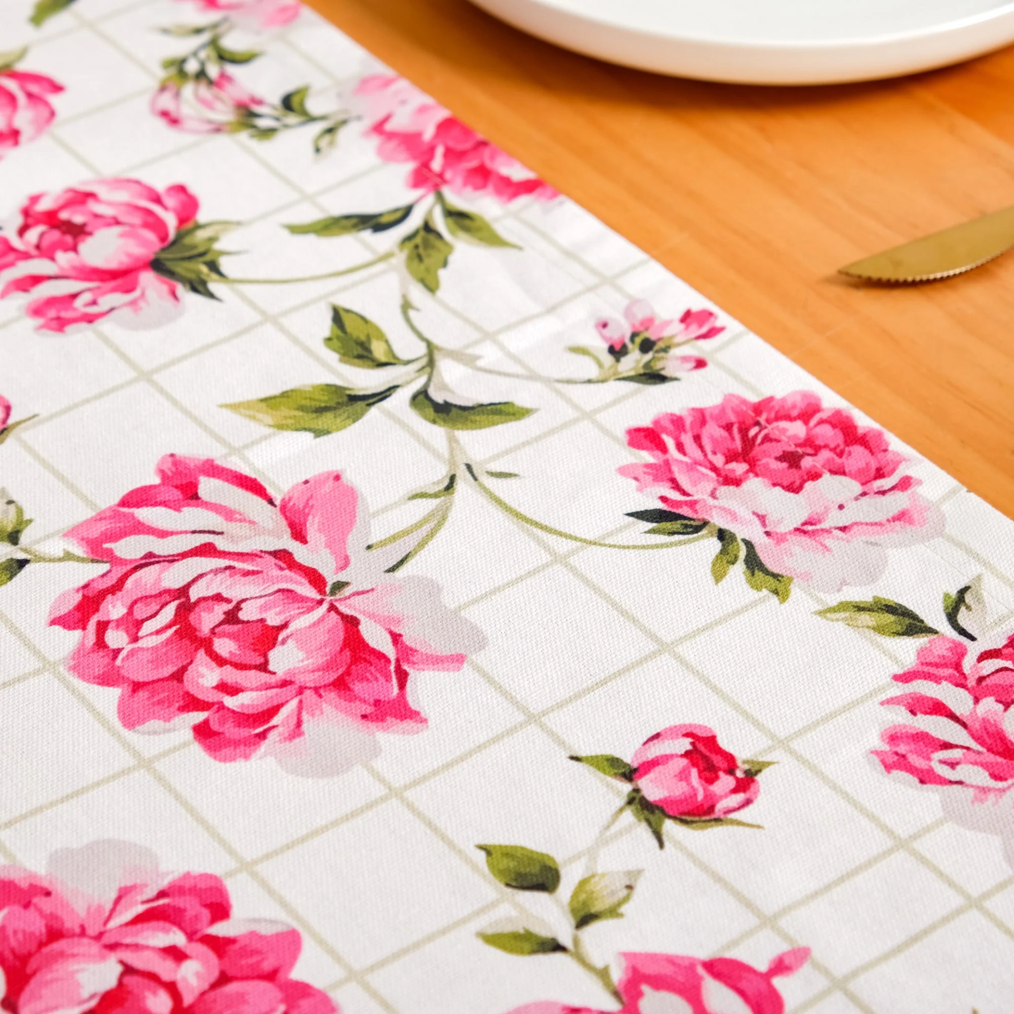 Floral Rouge Luxe 8 Seater Table Runner 265x36cm - Image 6