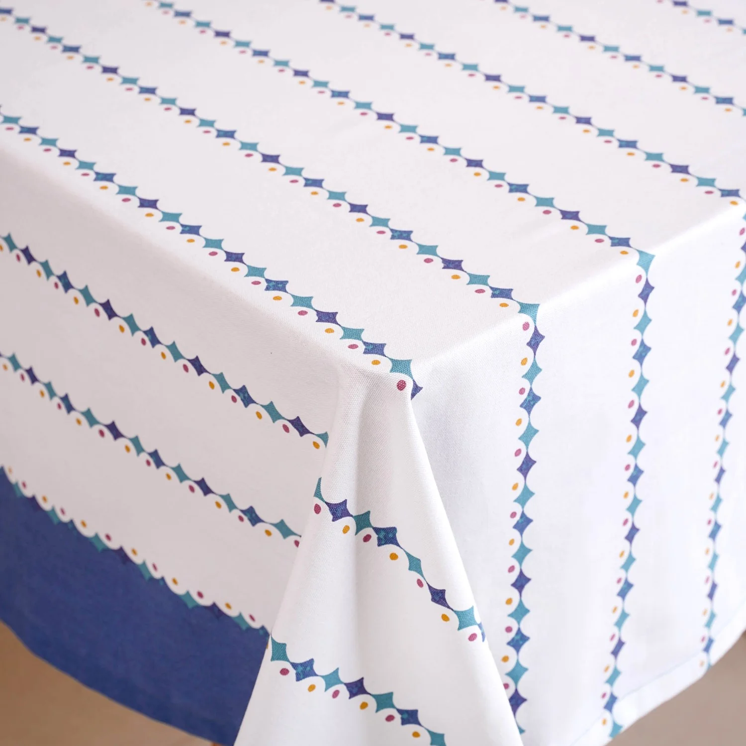 Florina 6 Seater Pure Cotton Tablecloth 215x167cm - Image 2