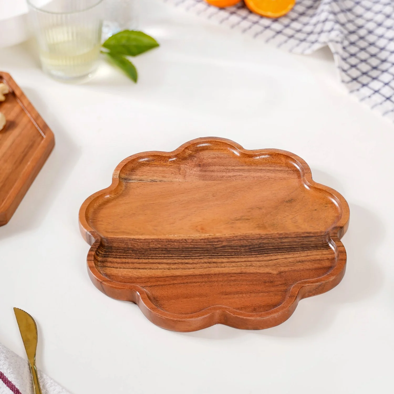 Flower Shaped Acacia Wood Serving Platter - Image 3