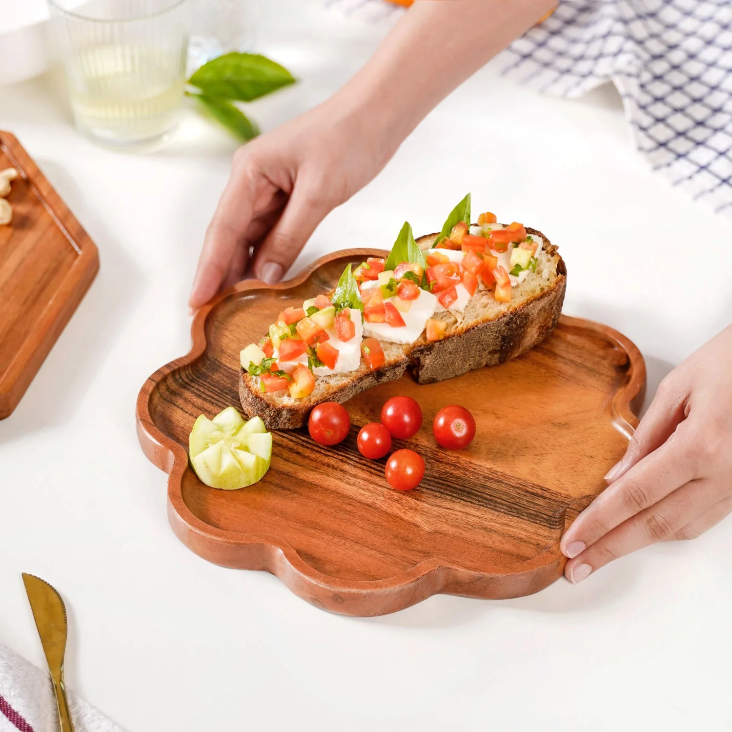 Flower Shaped Acacia Wood Serving Platter - Image 4