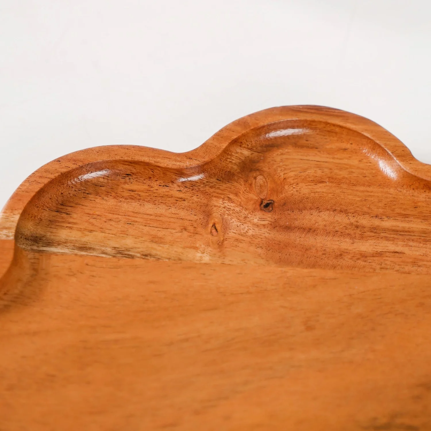 Flower Shaped Acacia Wood Serving Platter - Image 8