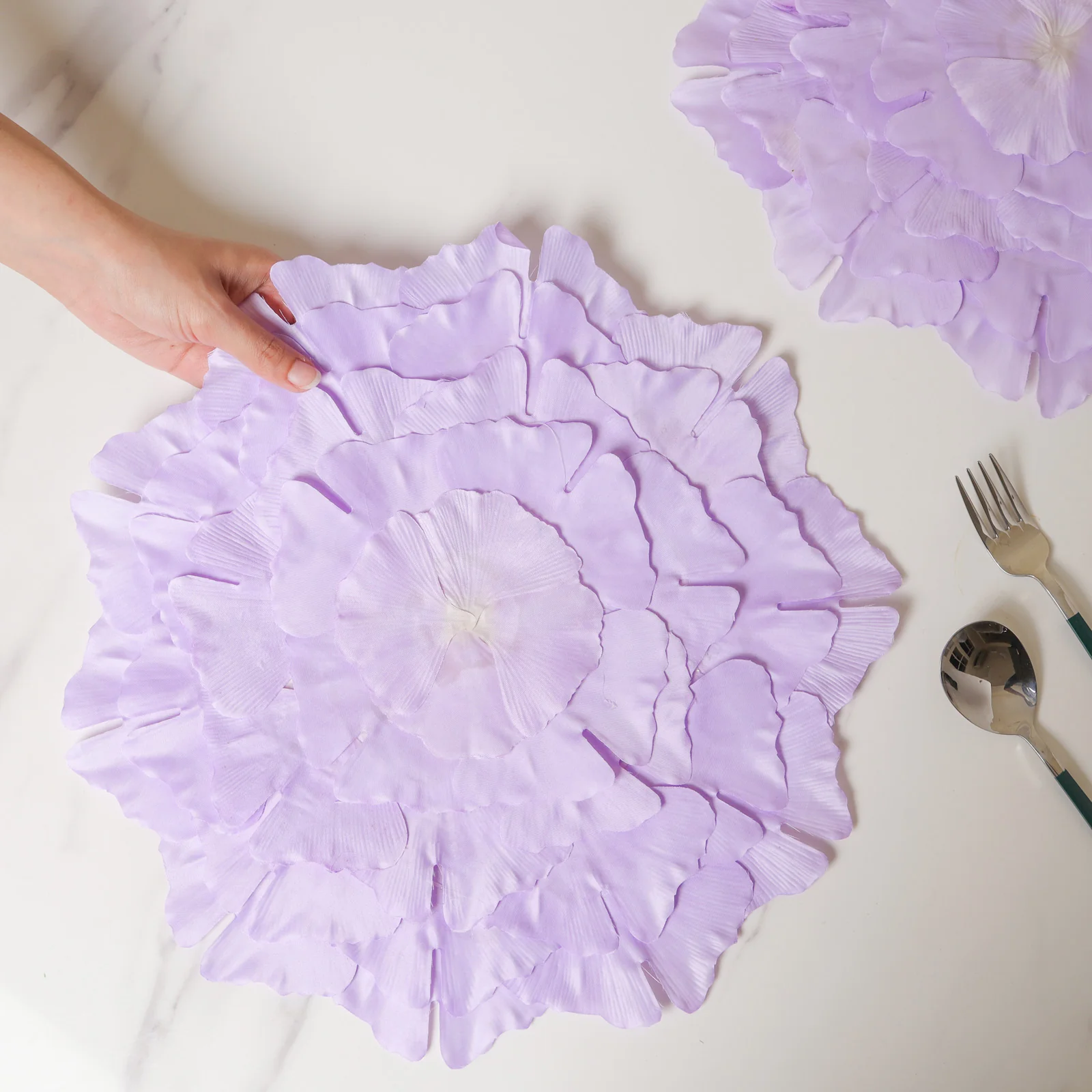 Flower Table Mat Set of 2 - Image 4