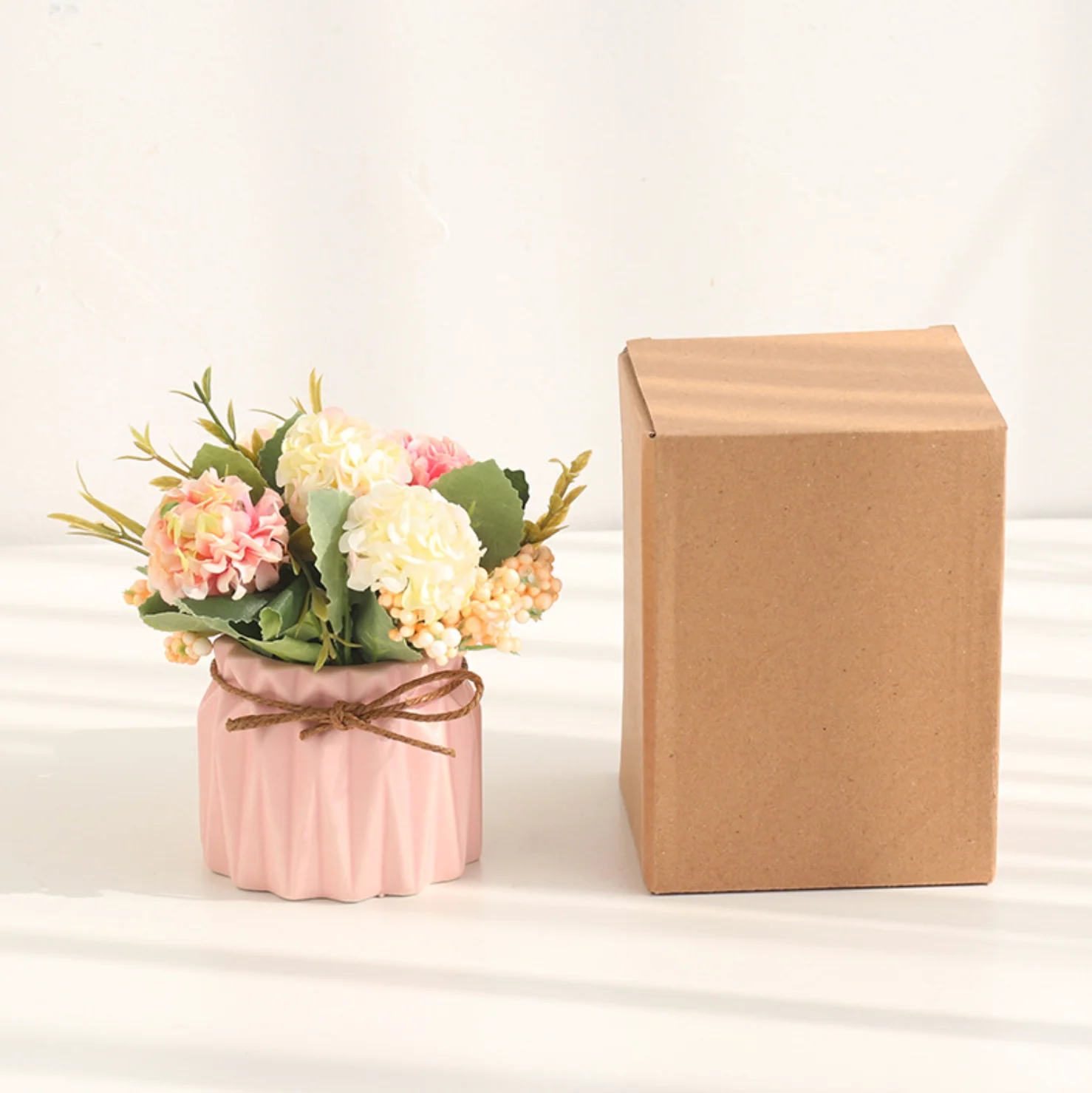 FLORA Vase with Flowers - Pink - Image 2