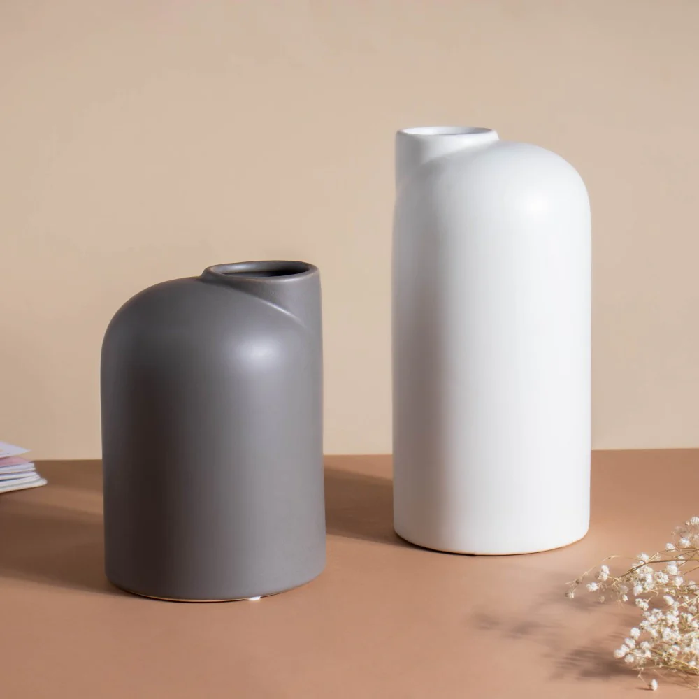 Flugen White Ceramic Vase - Image 6
