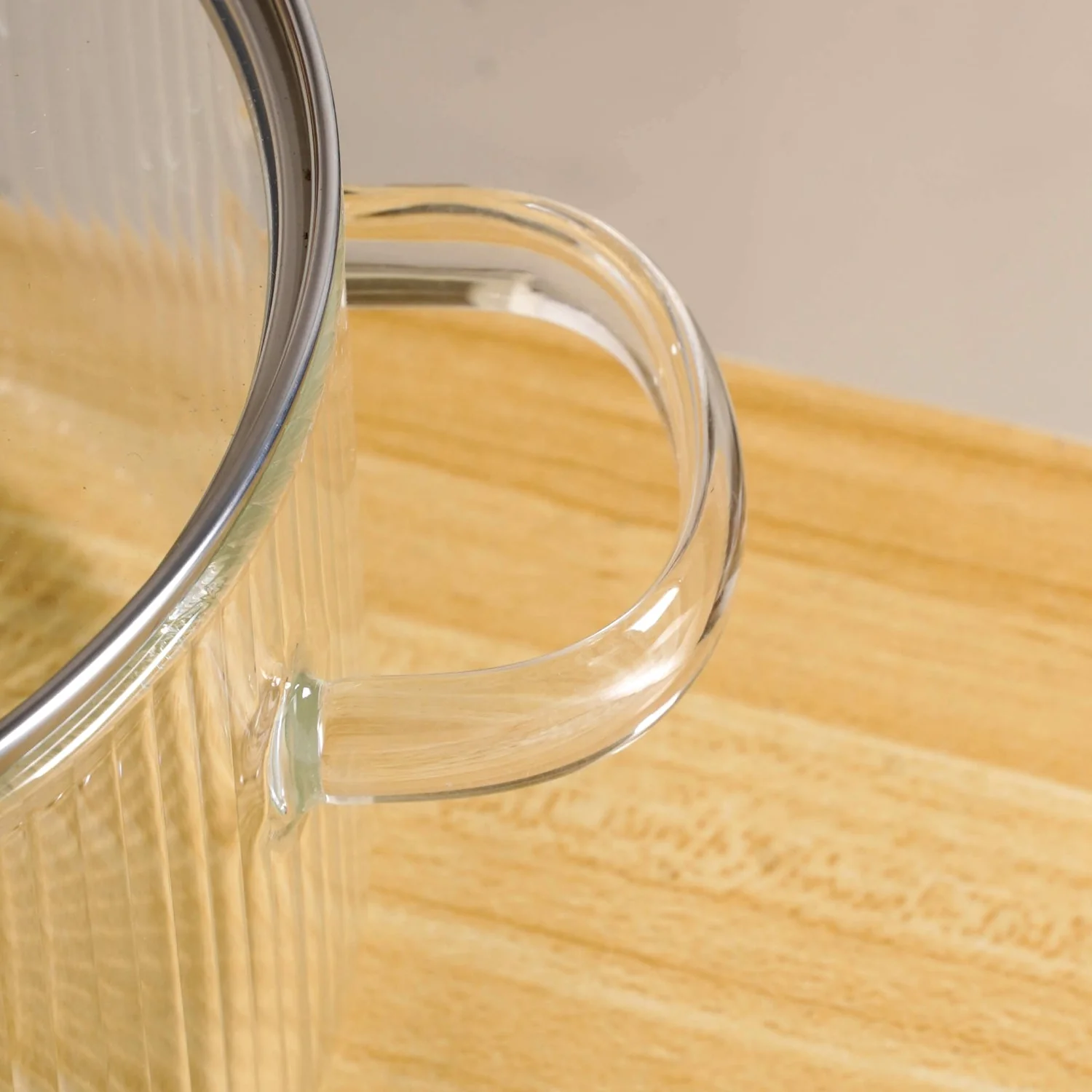 Fluted Design Glass Cooking Pot With Lid 1800ml - Image 8