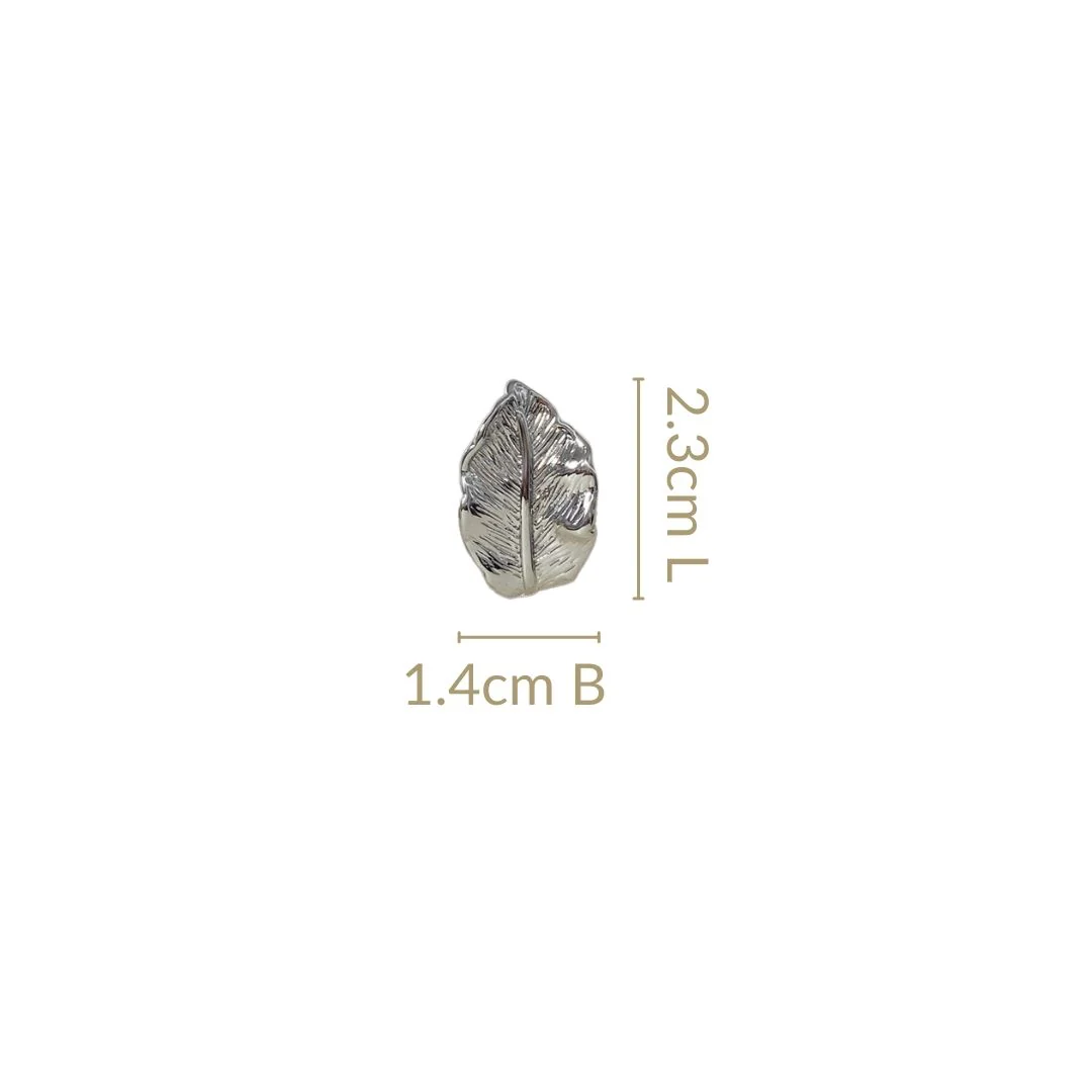 Foliage Stud Earrings Silver - Image 3