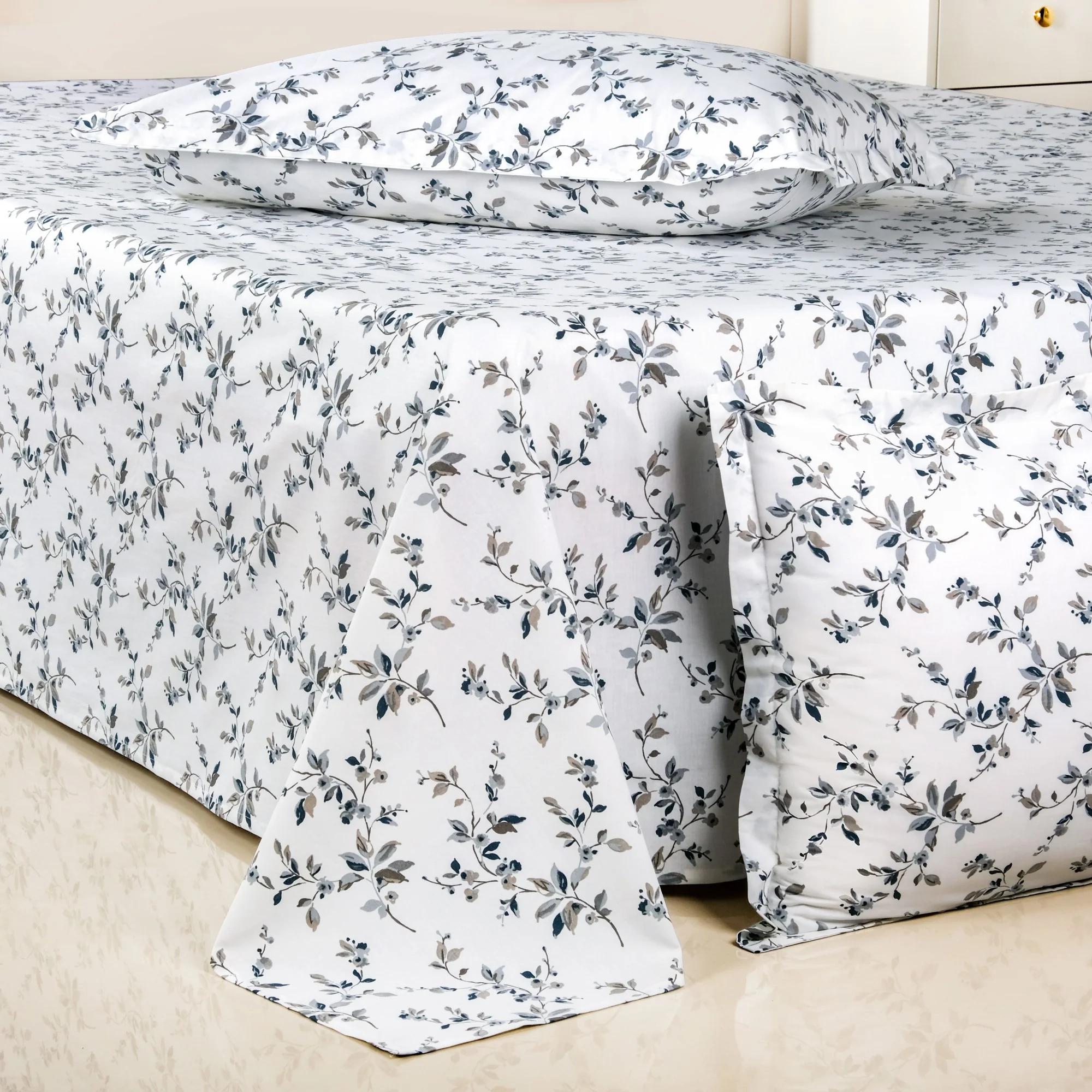 Frostbloom Queen Size Bedding Set 254x229cm - Image 10