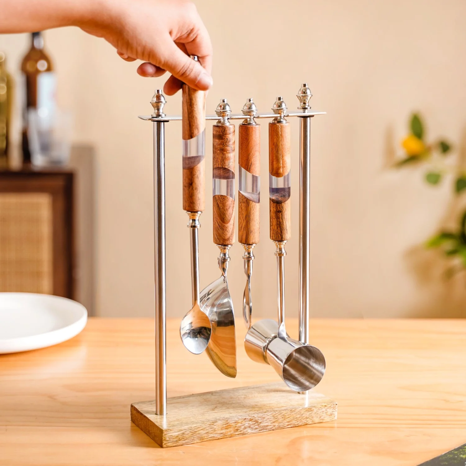 Fusion Wood Resin SS Bar Tool Set Of 4 With Stand - Image 3