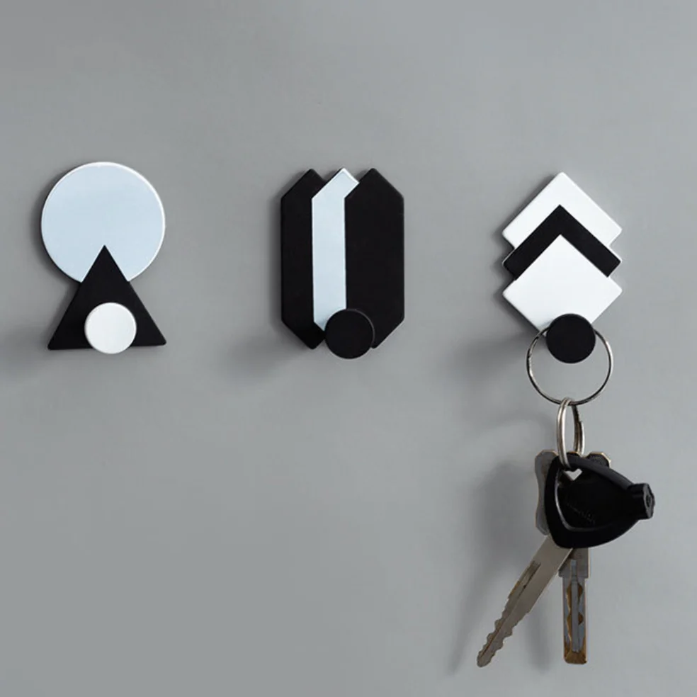 Geometric Black and White Hook - Image 5