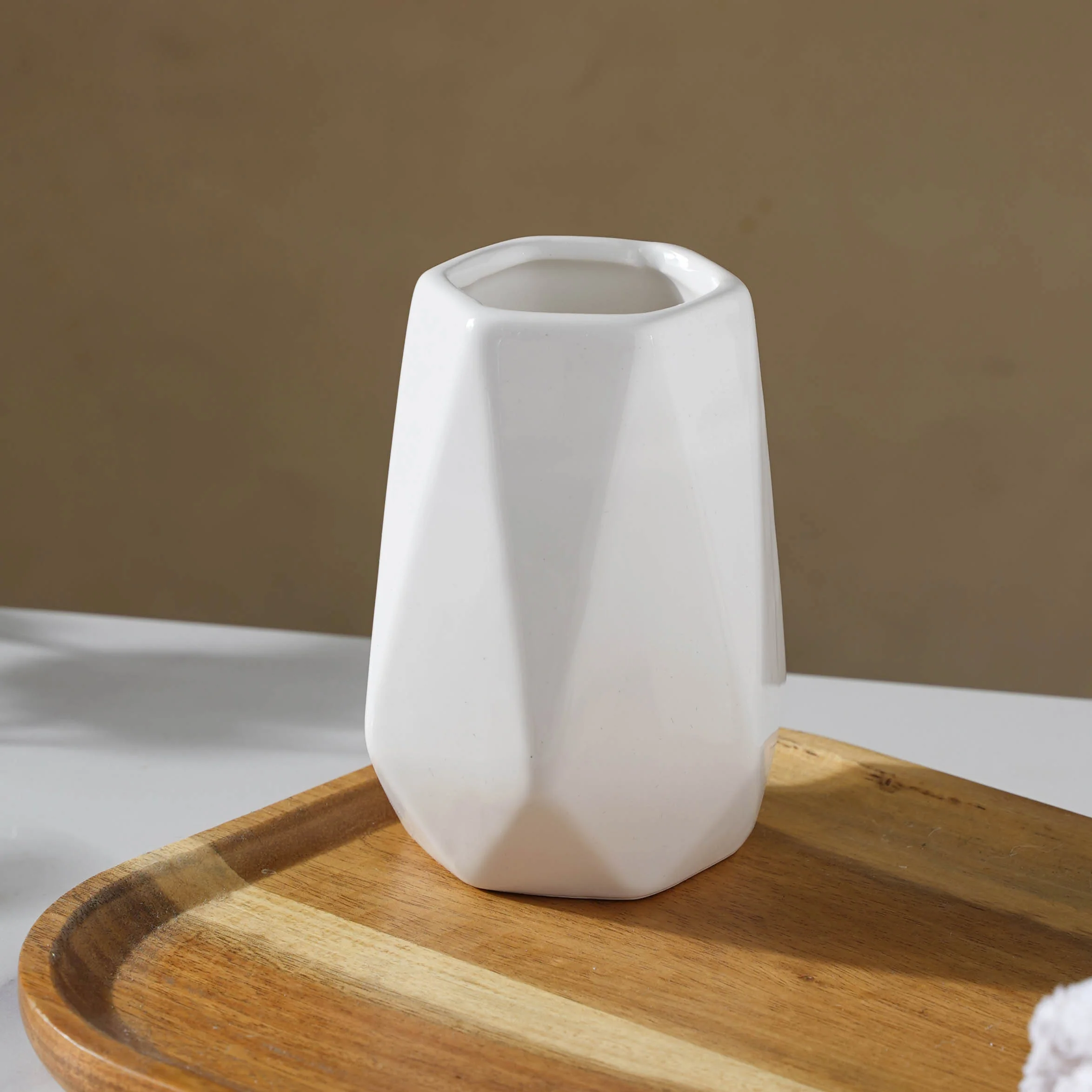 Geometric White Bath Set - Image 9