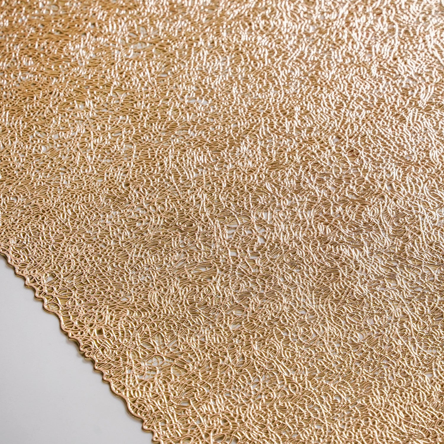 Glam Table Runner Gold 183x37cm - Image 4