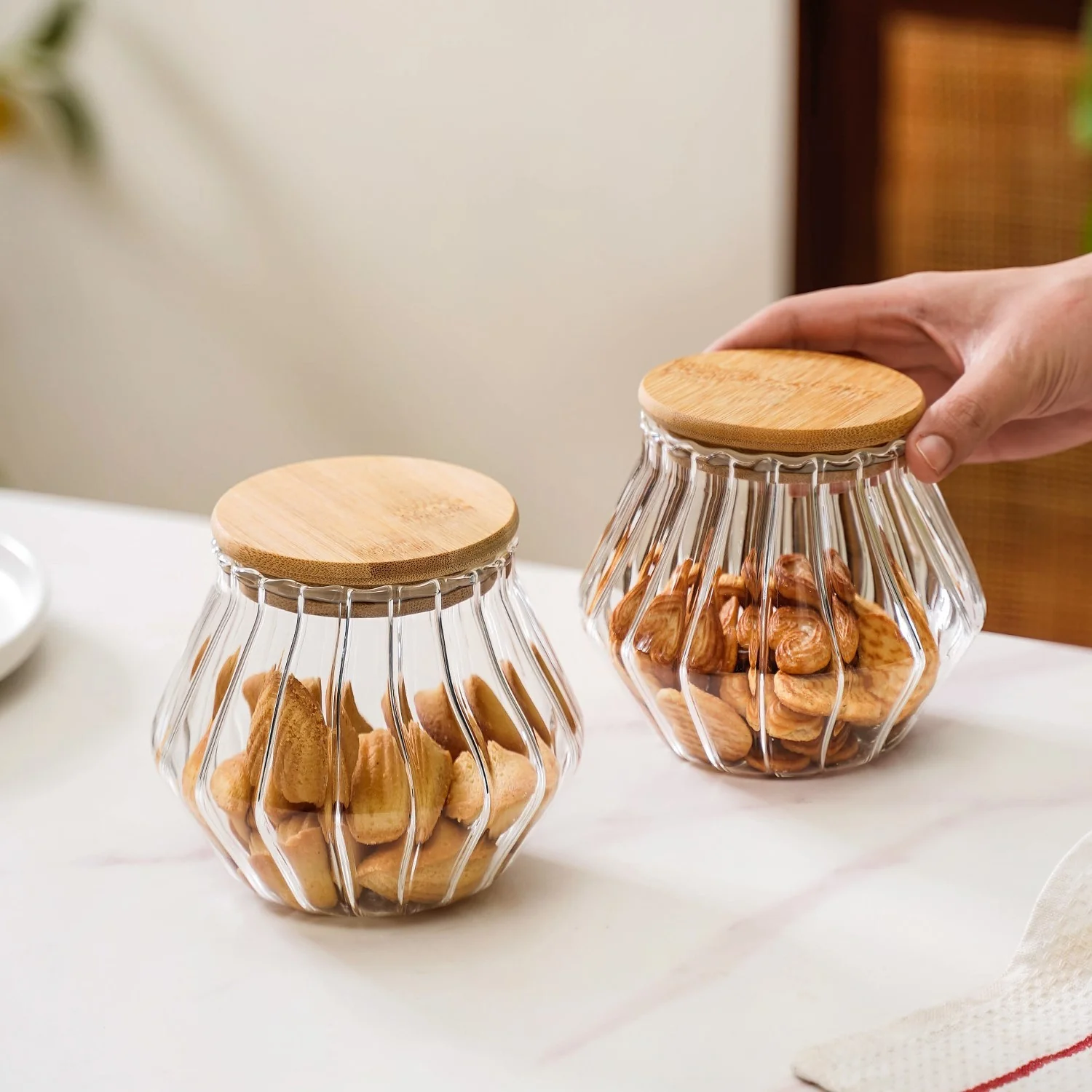 Glass Airtight Cookie Jar With Lid Set Of 2 850ml - Image 2