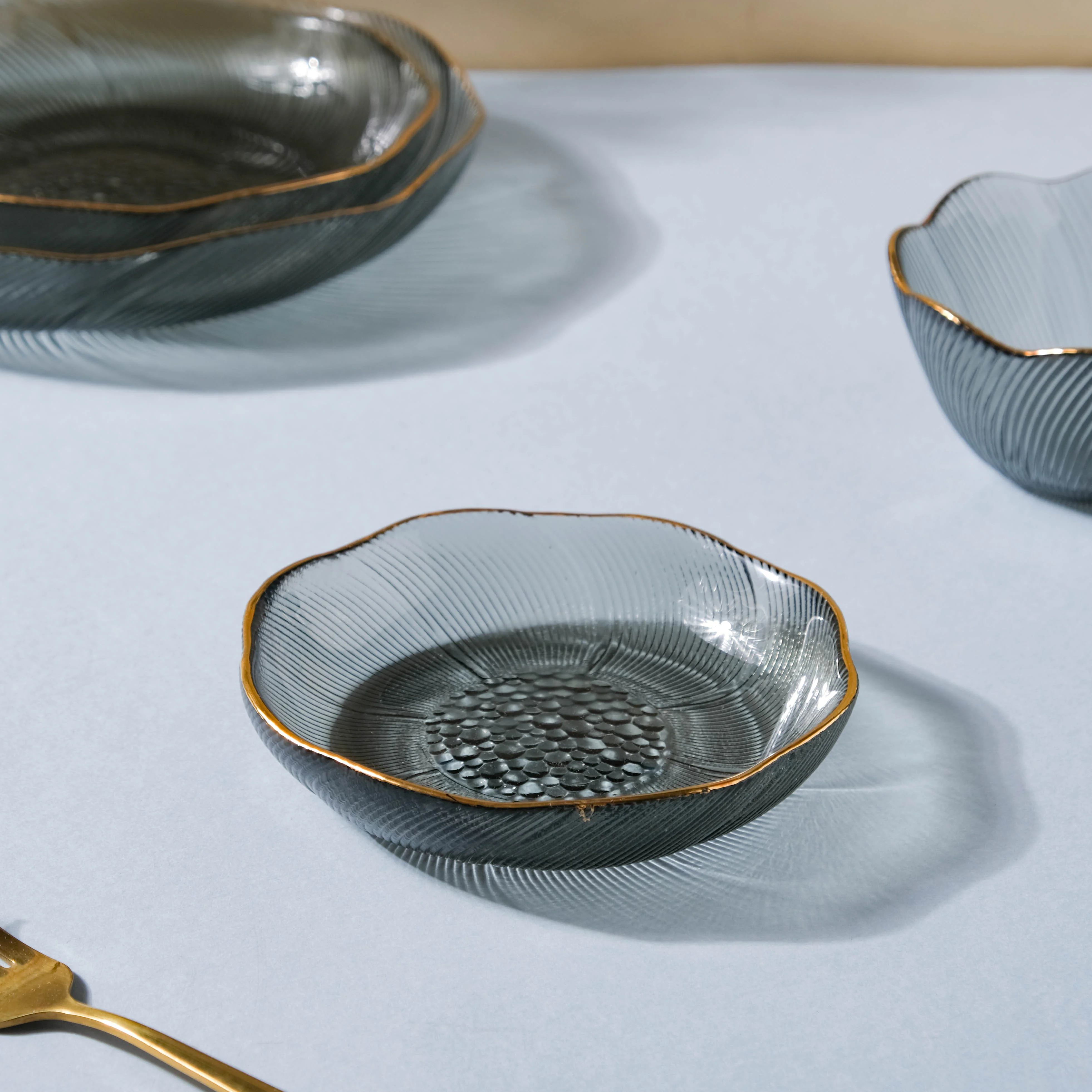Flower Glass Dessert Plate Grey