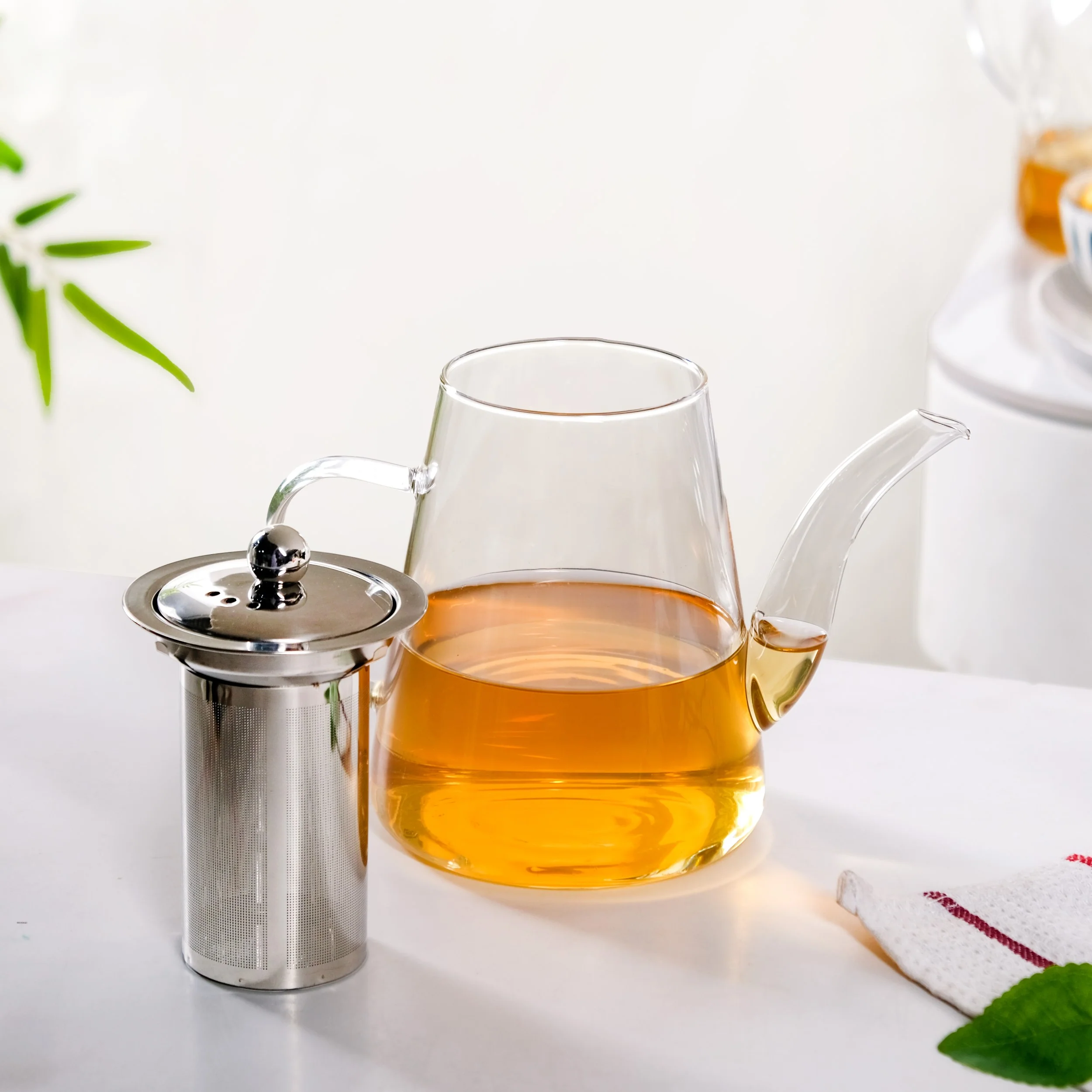 Glass Kettle With Tea Strainer Flame Safe 900ml - Image 8