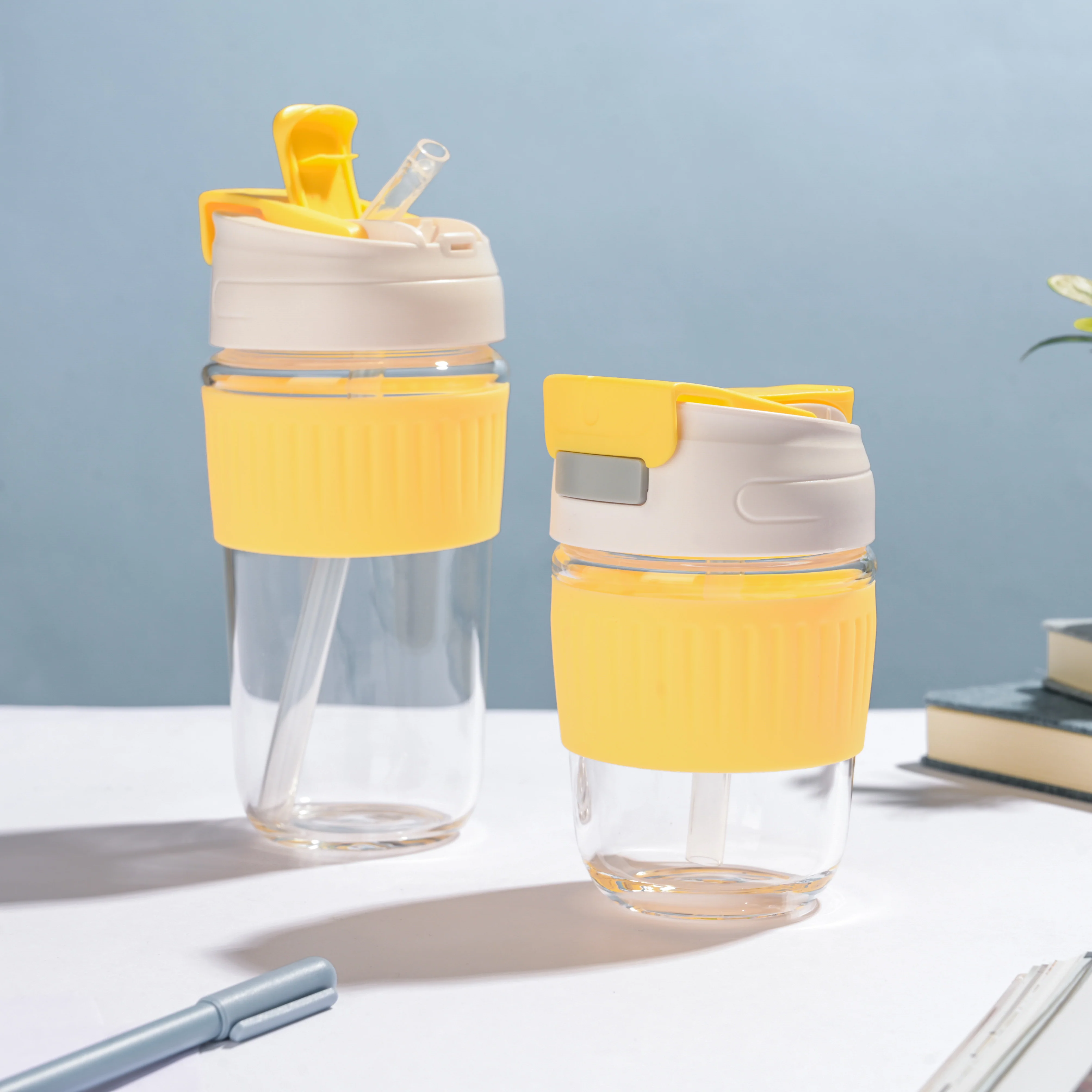 Glass Tumbler With Dual Flip Lid Yellow 350ml - Image 8