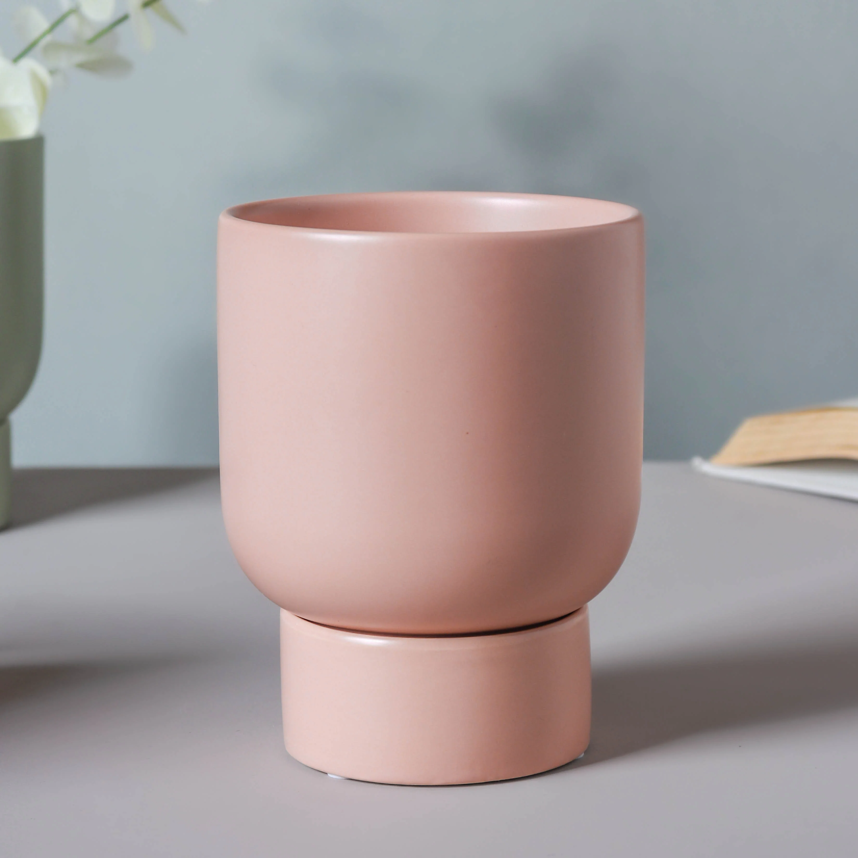 Gloss Finish Planter With Stand - Image 6