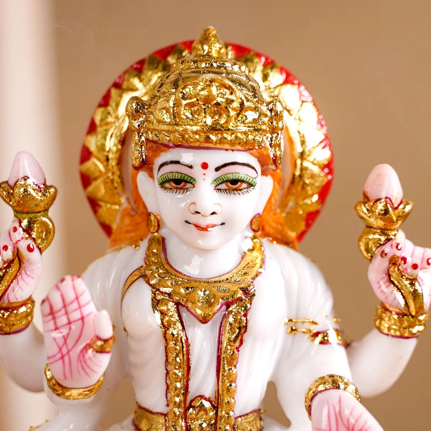 Goddess Laxmi On Lotus Idol 17x12cm - Image 5