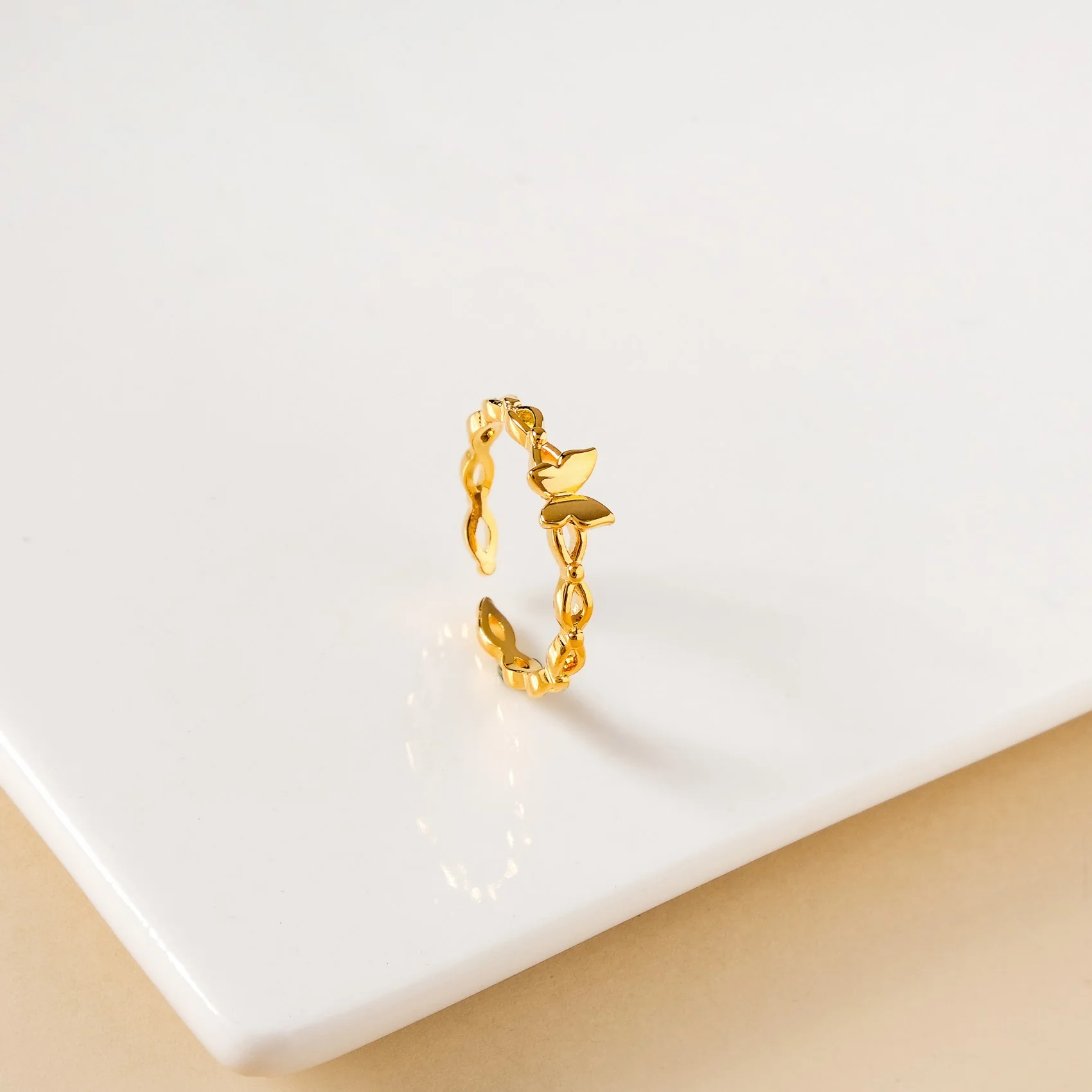 Gold Flutter Chain Ring - Image 5