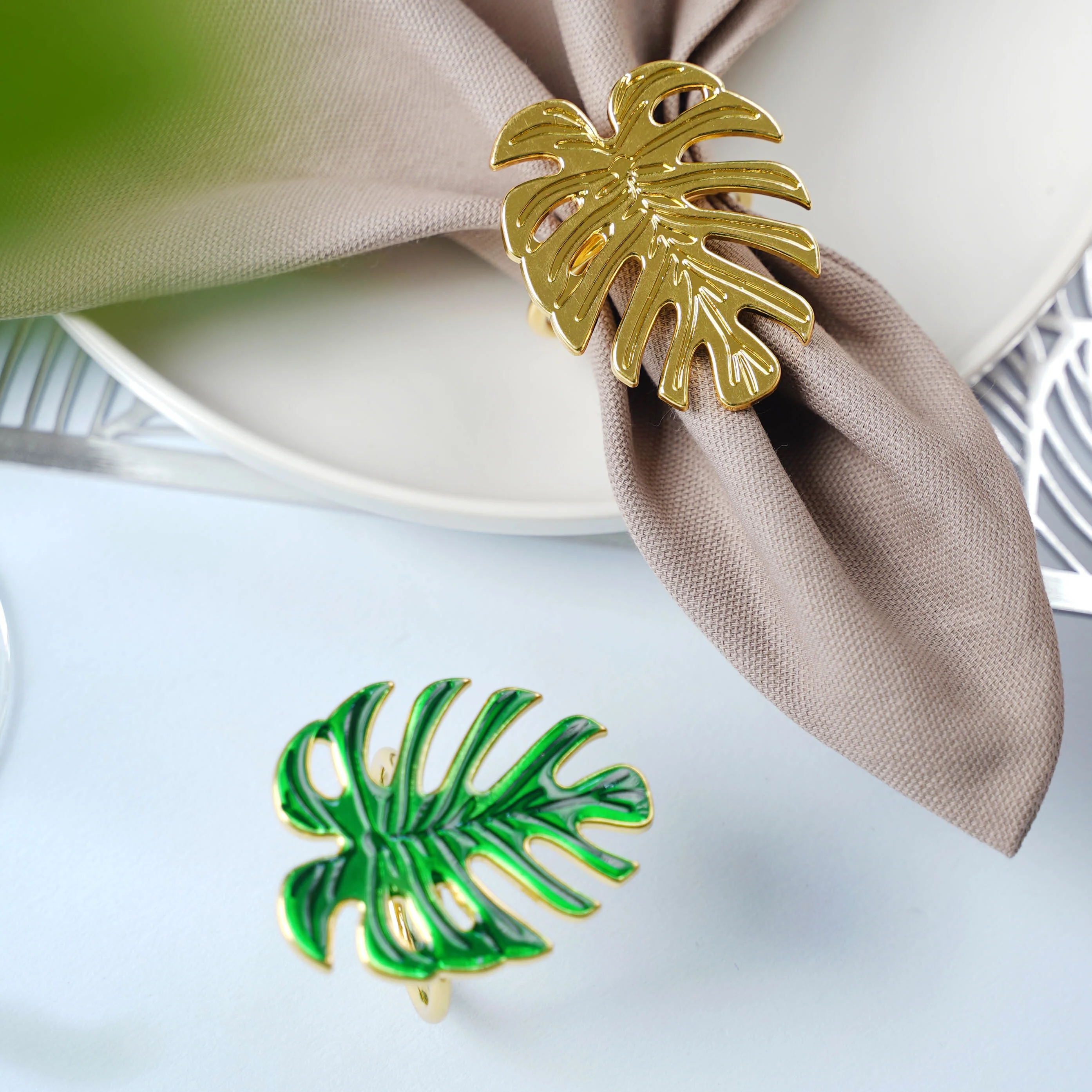 Gold Leaf Napkin Ring - Image 3