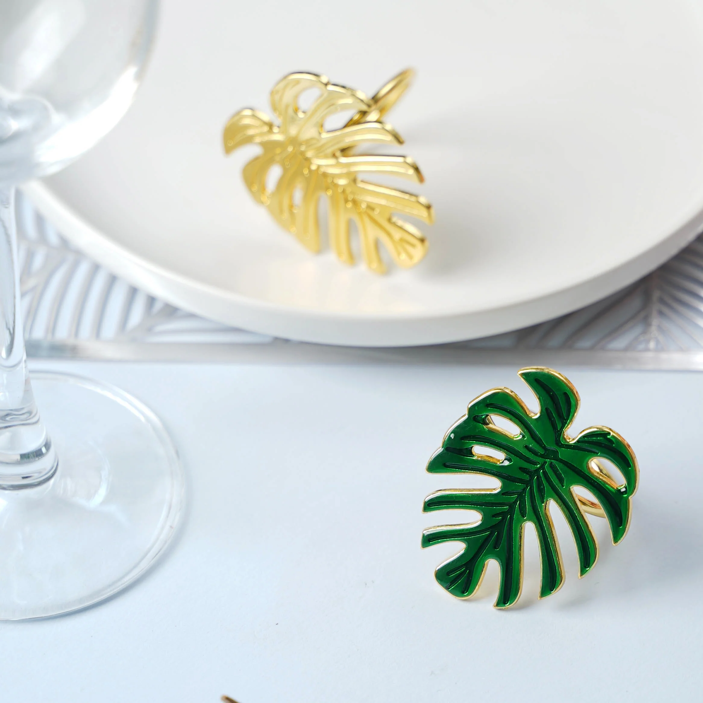 Gold Leaf Napkin Ring - Image 8