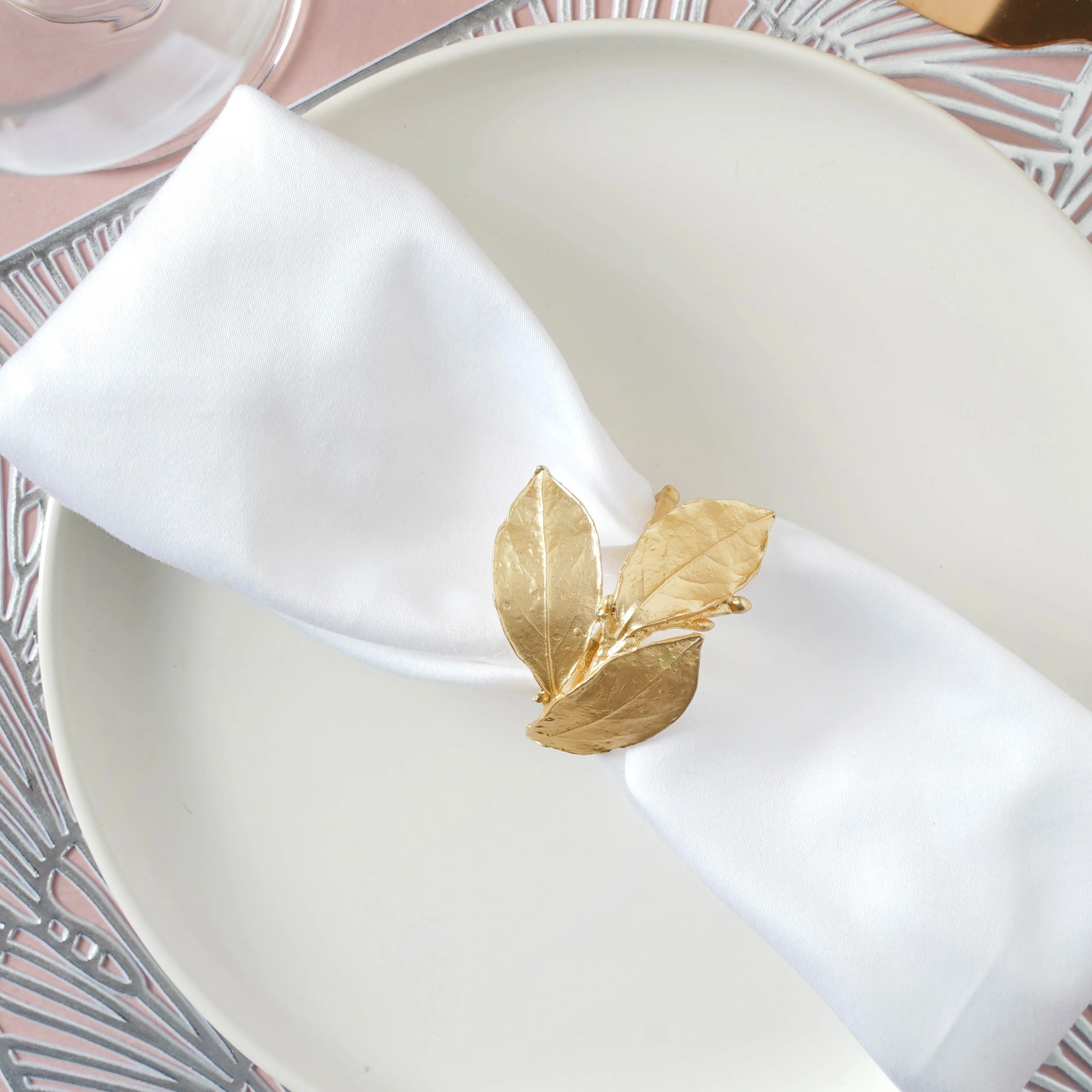 Gold Leaf Serviette Ring - Image 4