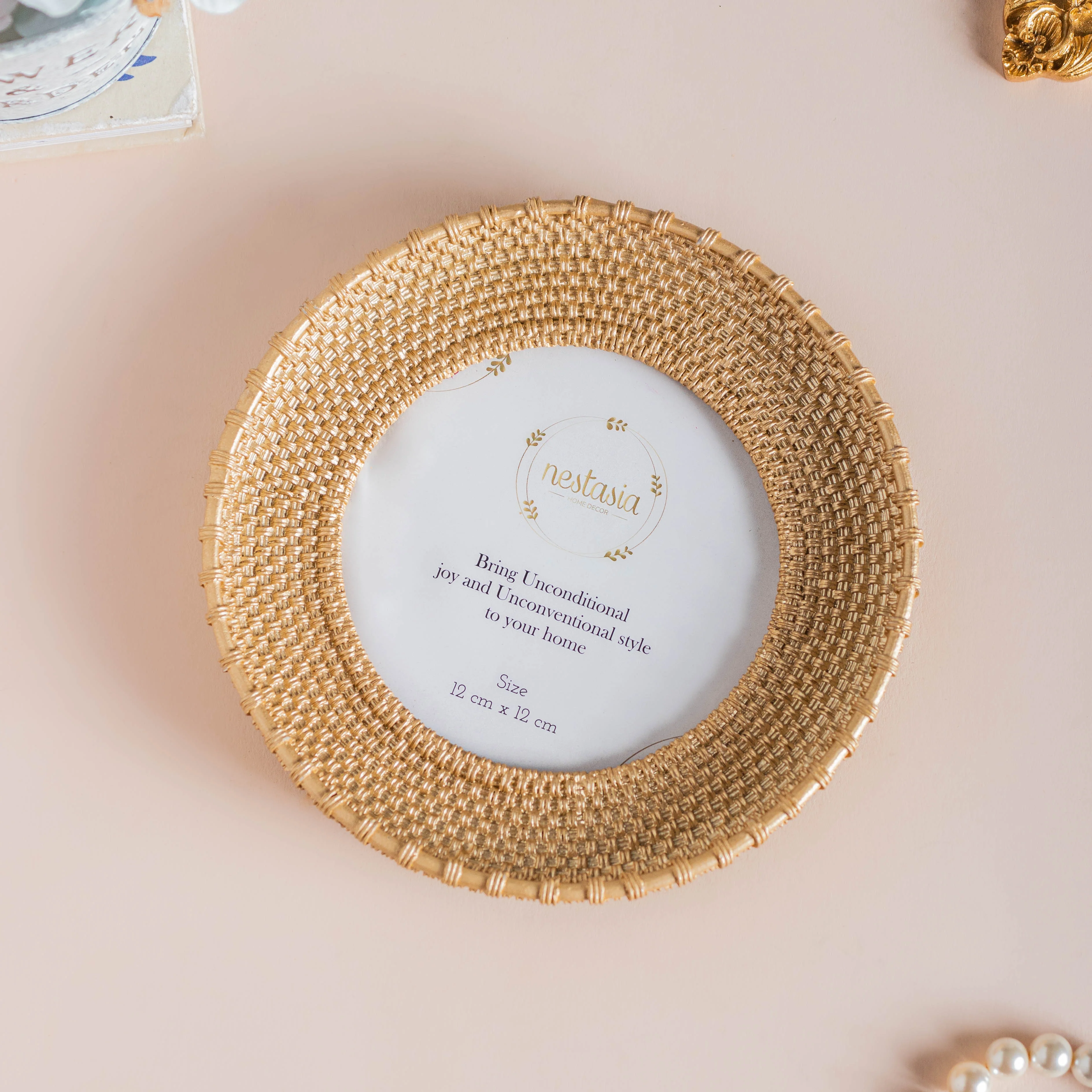 Gold Photo Frame Round - Image 4