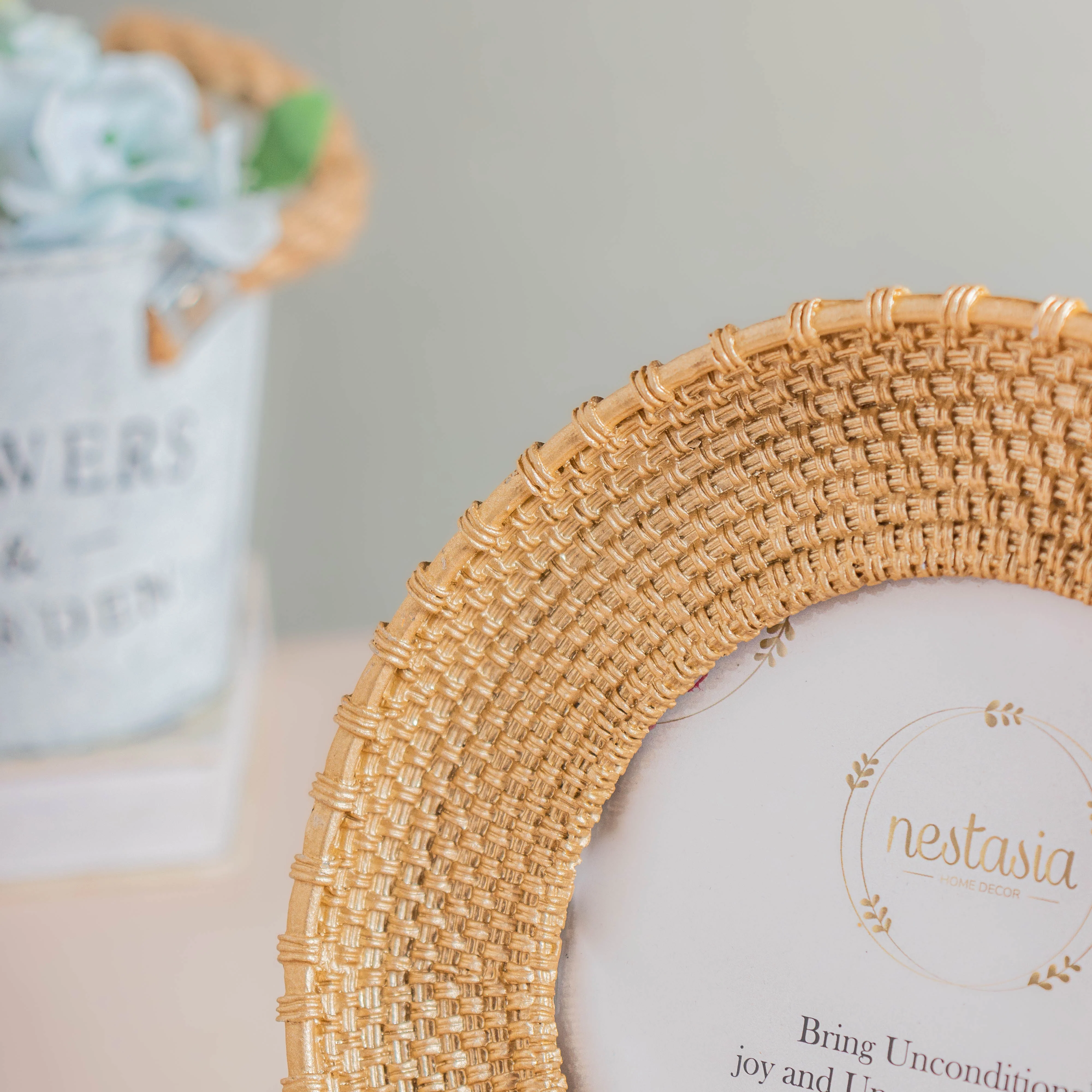 Gold Photo Frame Round - Image 5