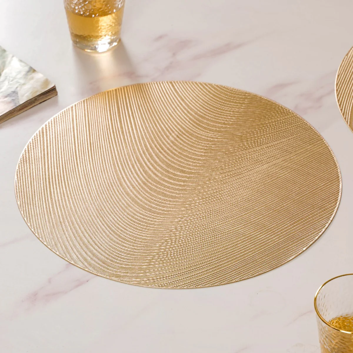 Gold Waterproof Table Mat Set Of 6 - Image 13