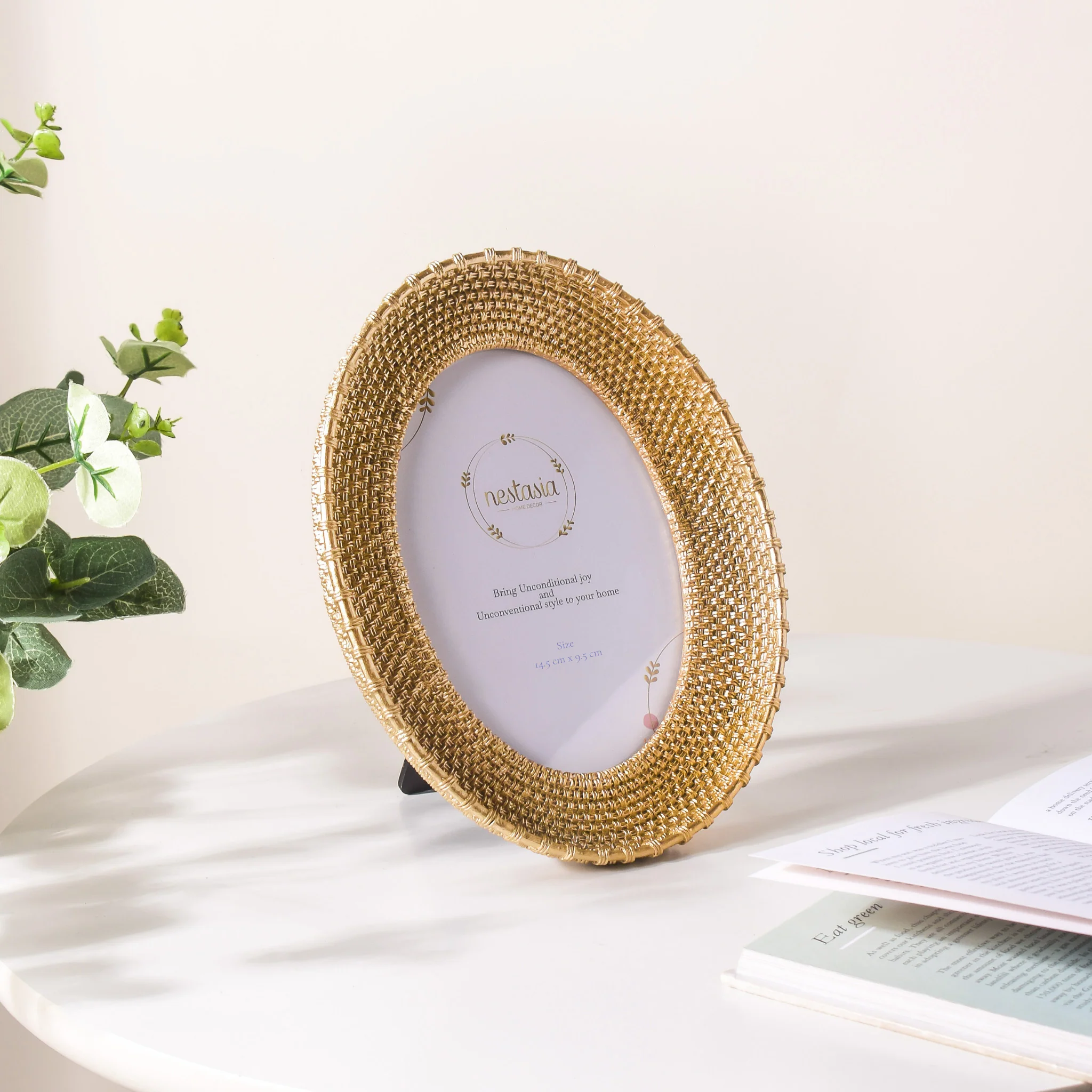 Golden Oval Photo Frame - Image 3