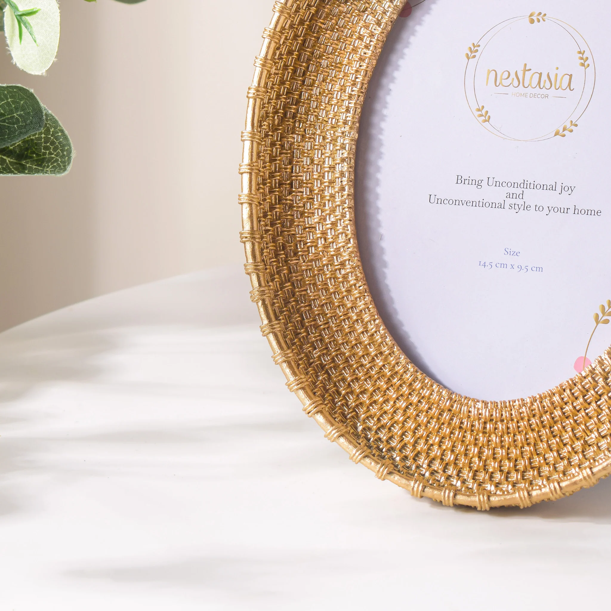 Golden Oval Photo Frame - Image 4