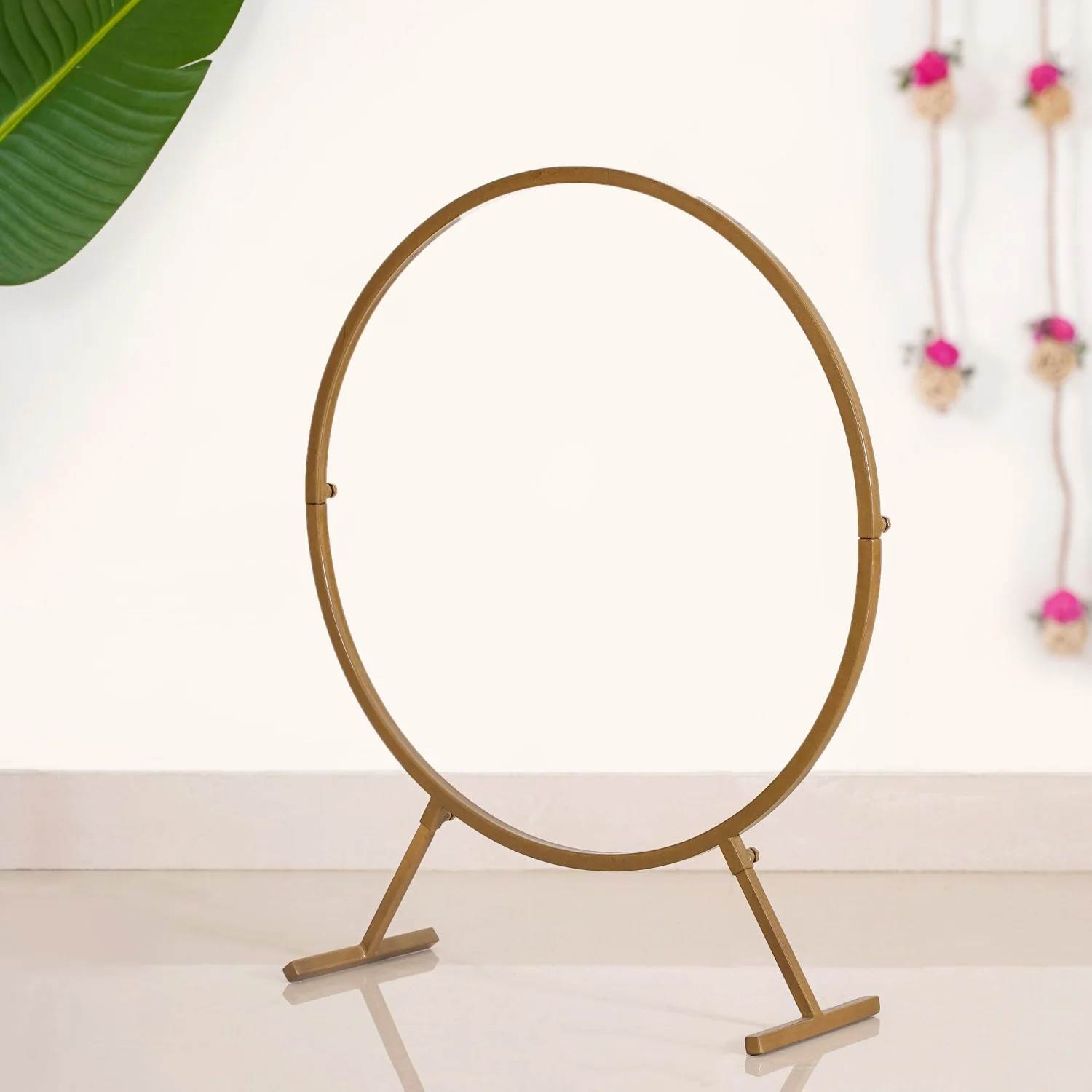 Golden Round Metal Backdrop Stand 34 Inch - Image 2