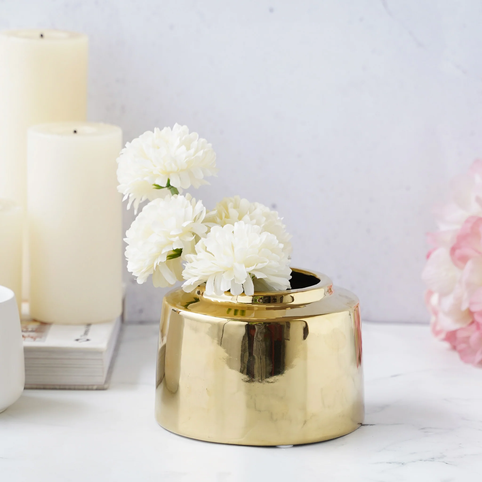 Golden Vase - Image 3