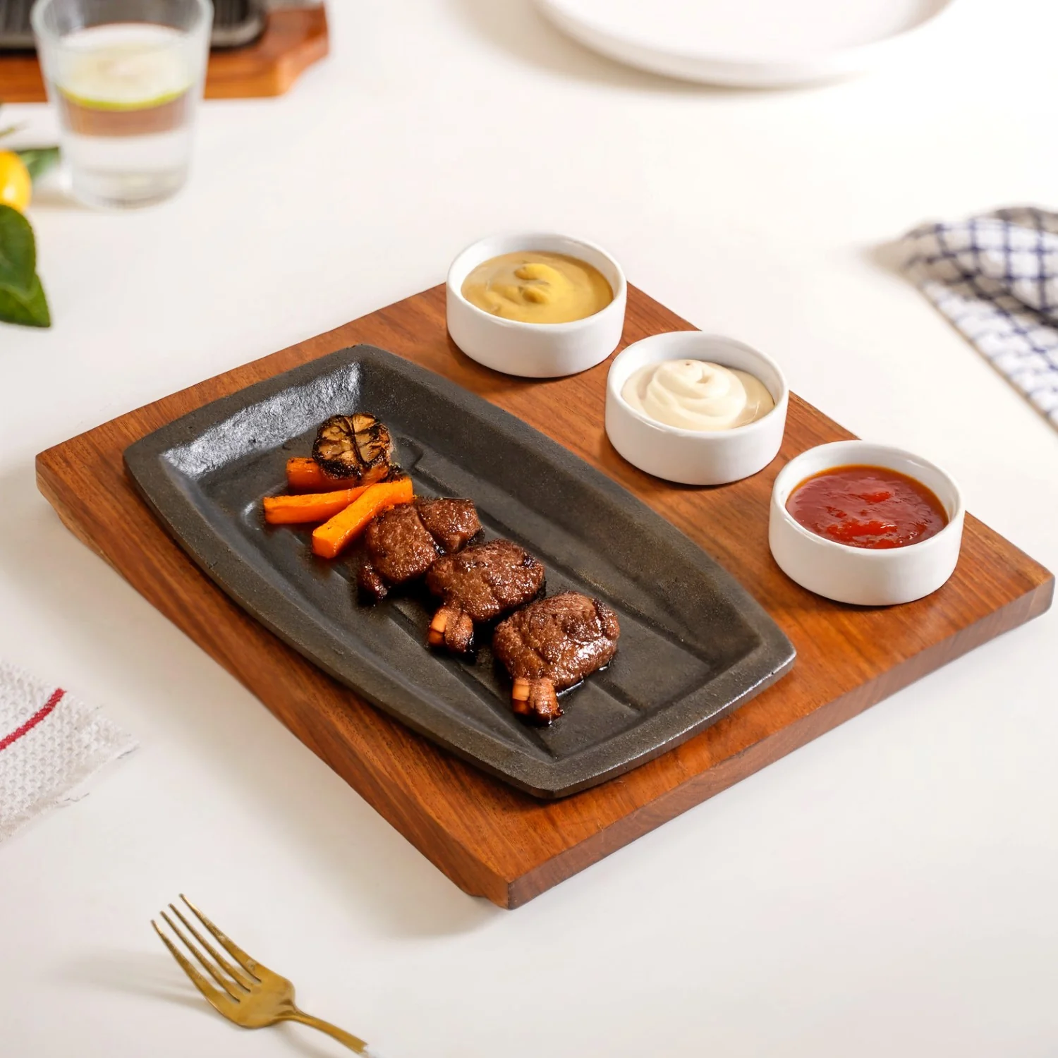 Gourmet Sizzler Plate And Ceramic Bowl Set - Image 3
