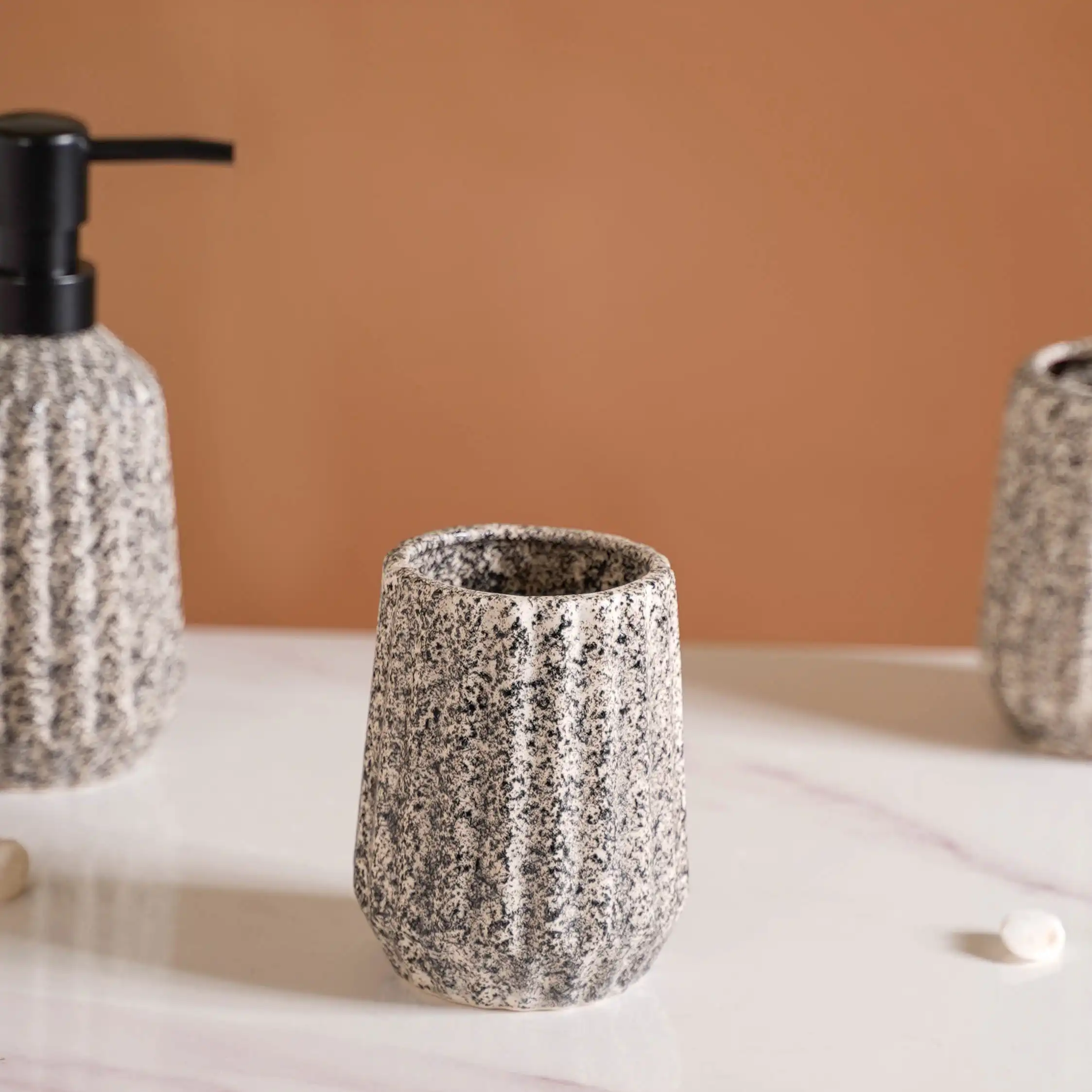 Granite Finish Ceramic Bathroom Set Of 3 Grey Matte Black - Image 12