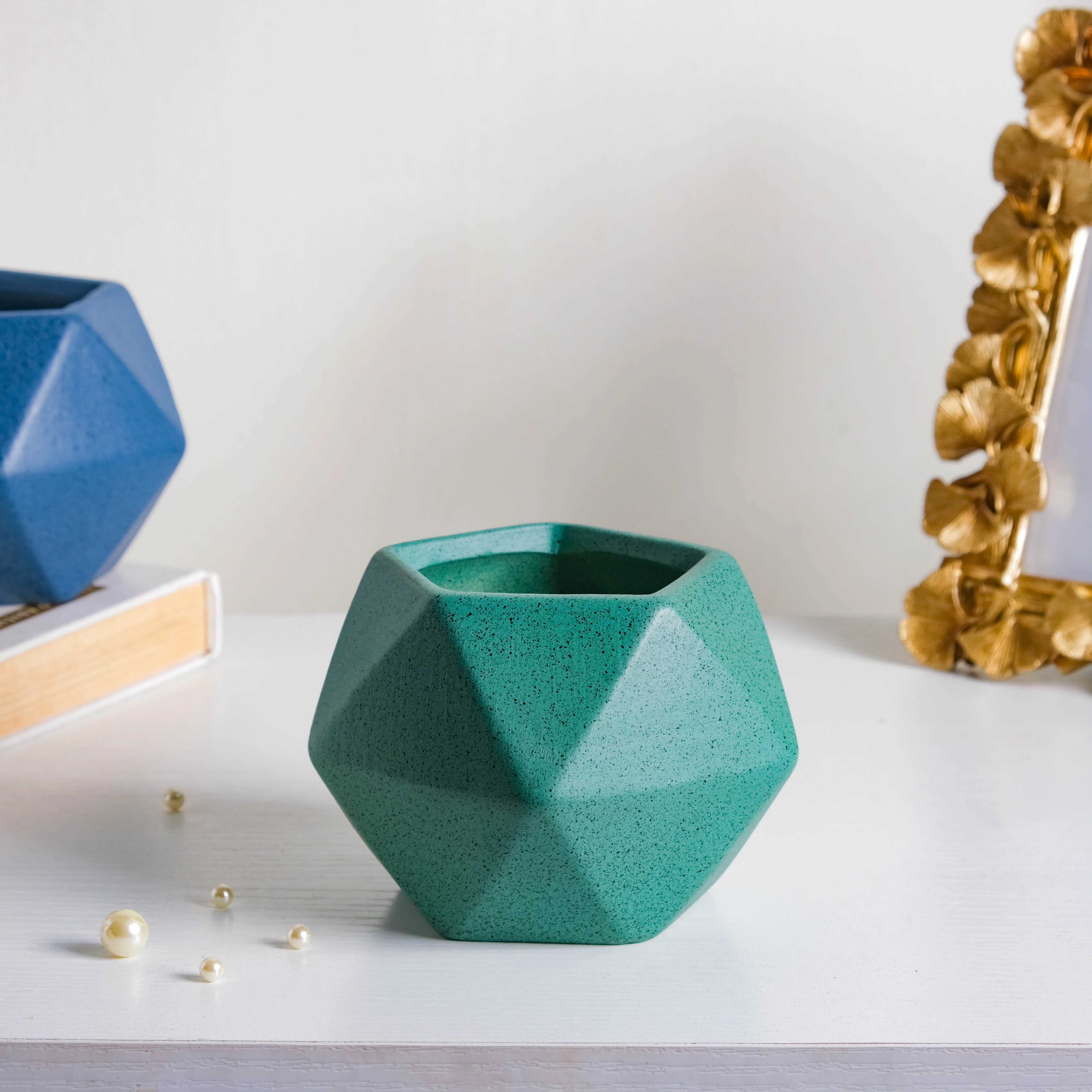 Green Abstract Plant Pot - Image 4