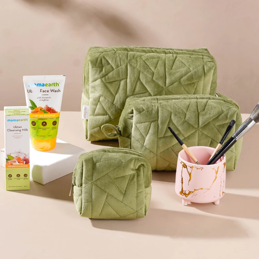 Green Cosmetic Bag And Organizer Gift Hamper Set Of 4 - Image 2