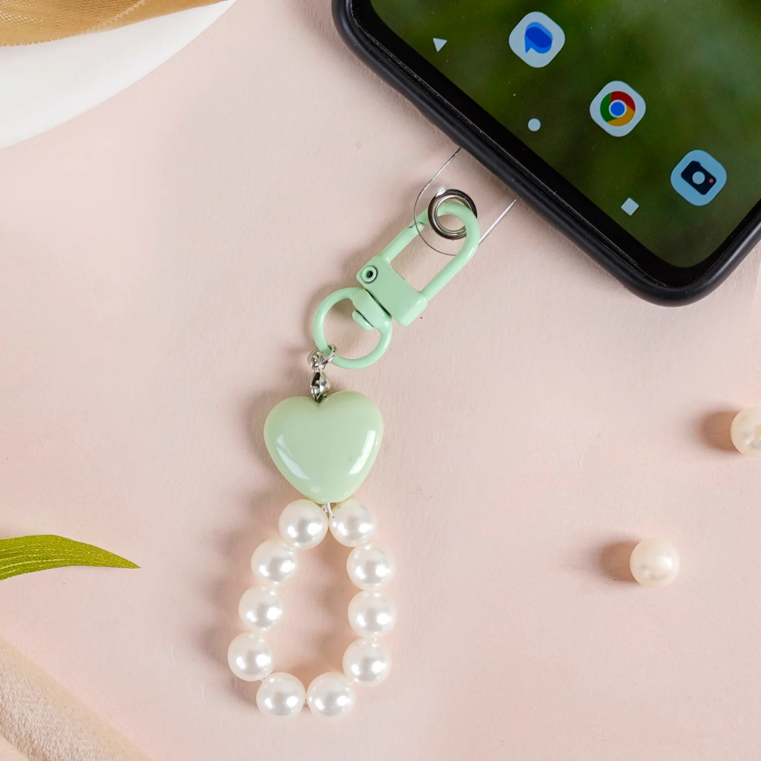 Green Sweetheart And Pearl Keychain - Image 7